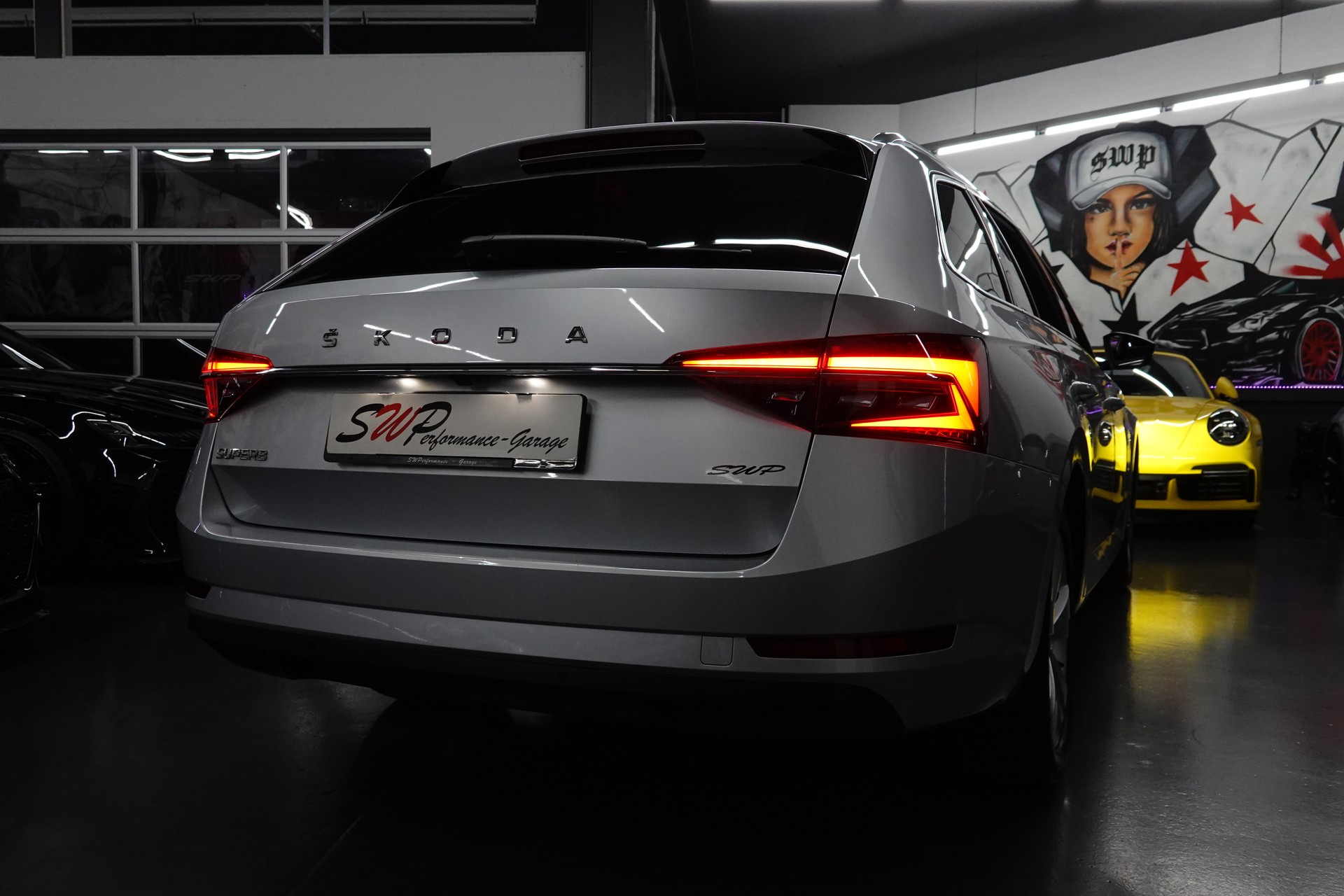 SKODA SUPERB COMBI 2.0 TDI SILVER AMBITION 4x4 DSG CH-FZ SEHR SPARSAM VIEL PLATZ-image-44