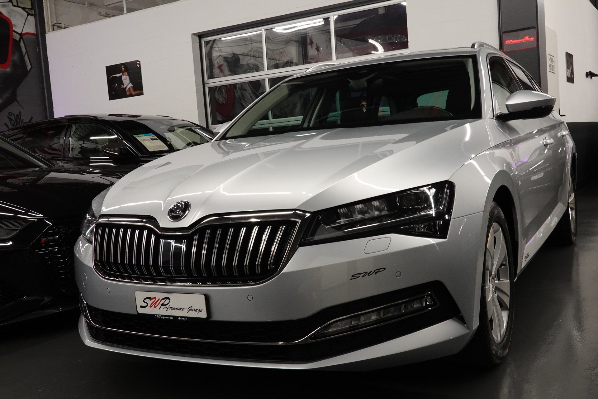 SKODA SUPERB COMBI 2.0 TDI SILVER AMBITION 4x4 DSG CH-FZ SEHR SPARSAM VIEL PLATZ-image-2
