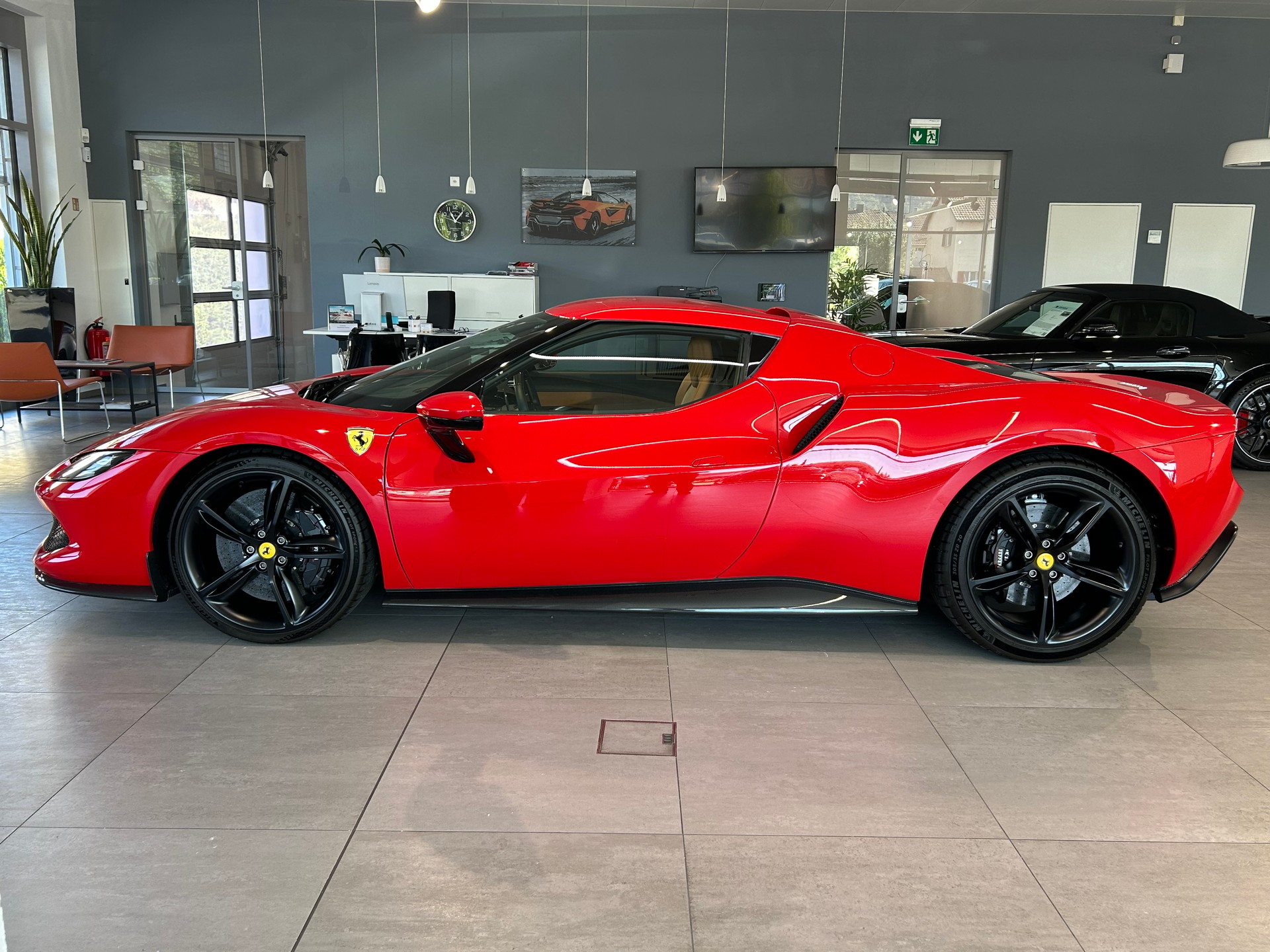 FERRARI 296 GTB-showroom-element-3