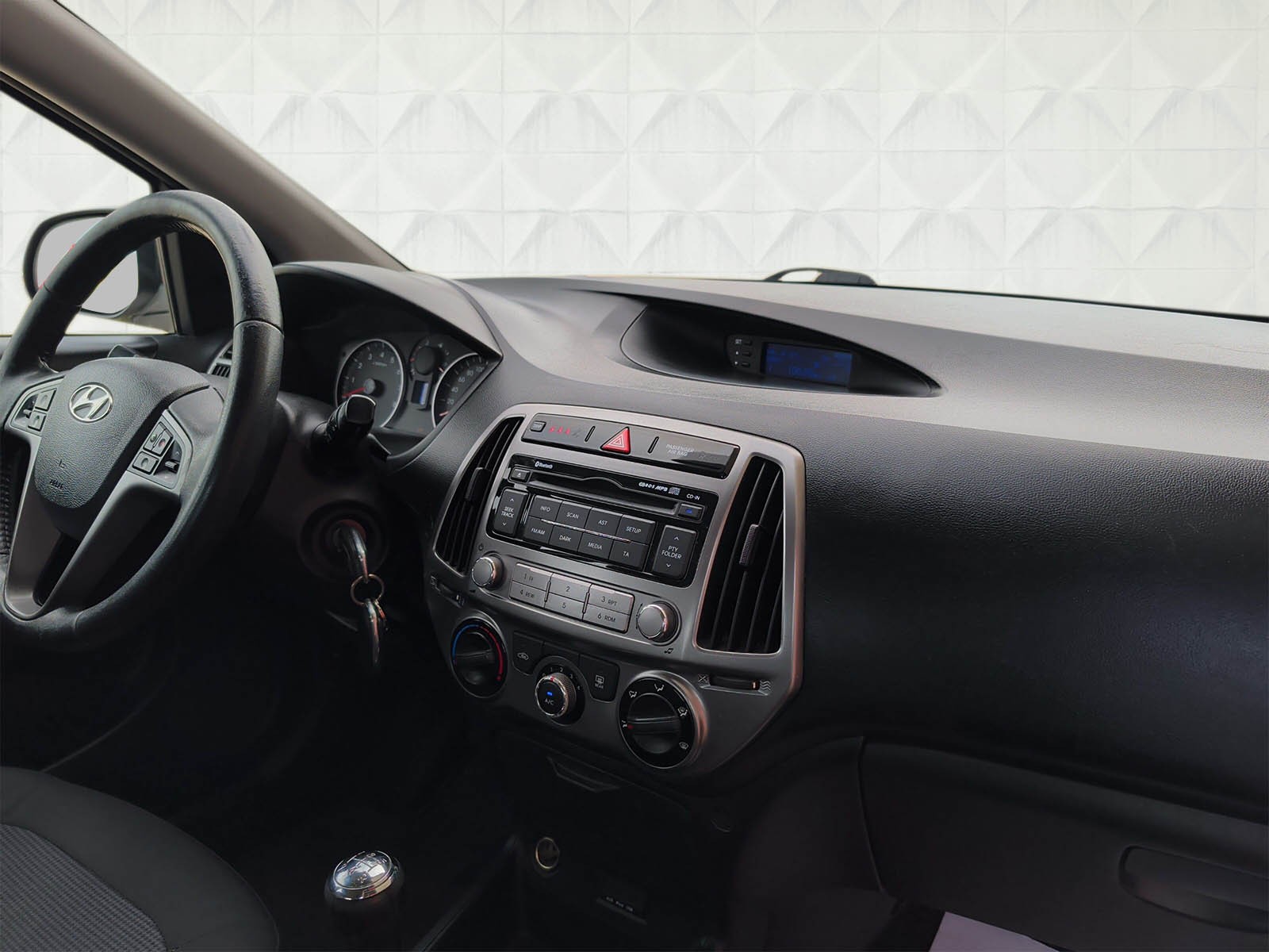 HYUNDAI i20 1.2 Comfort-image-10