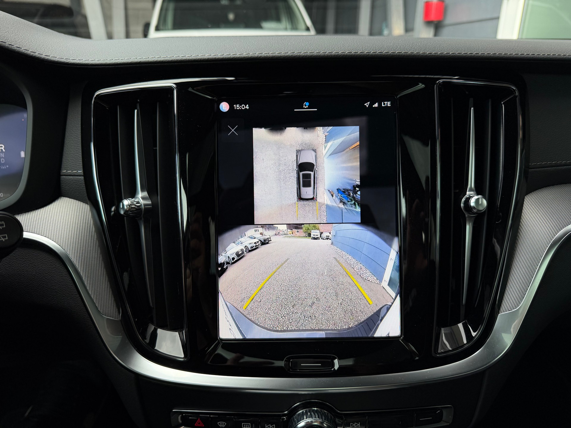 VOLVO V60 B4 Benzin Mild Hybrid Ultra Dark DCT-image-21