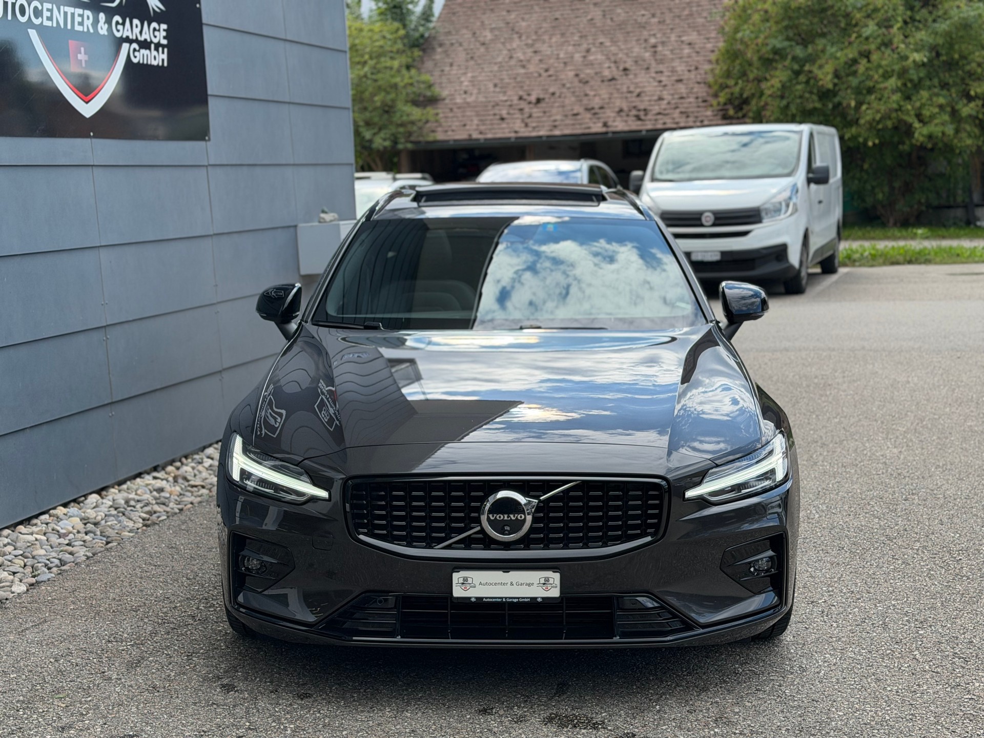 VOLVO V60 B4 Benzin Mild Hybrid Ultra Dark DCT-image-7