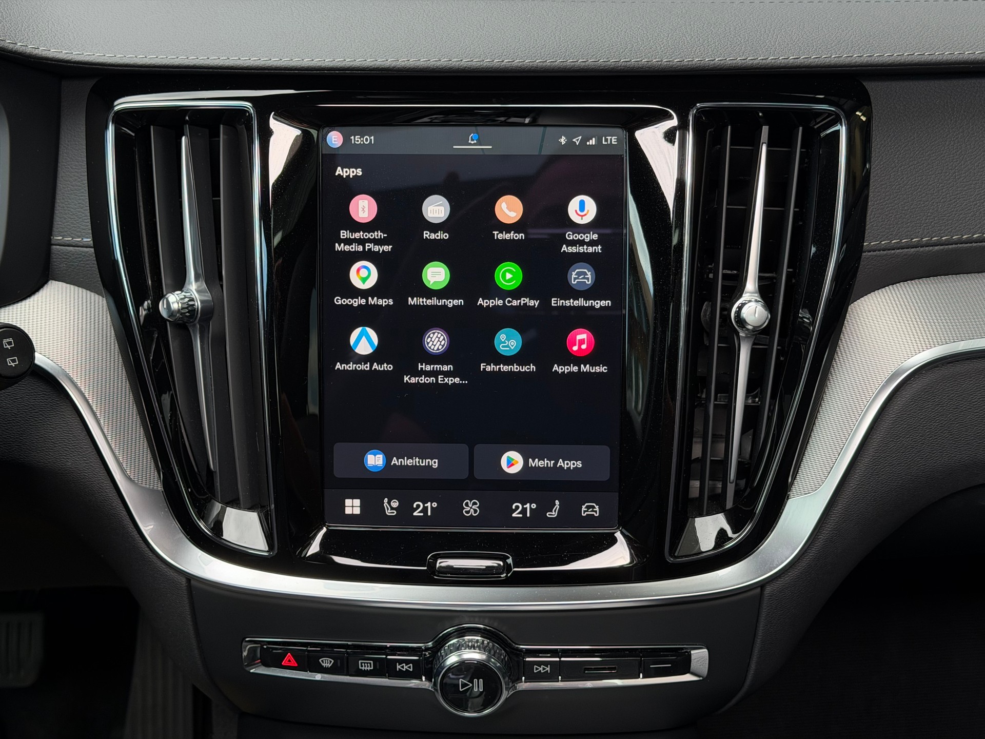 VOLVO V60 B4 Benzin Mild Hybrid Ultra Dark DCT-image-20