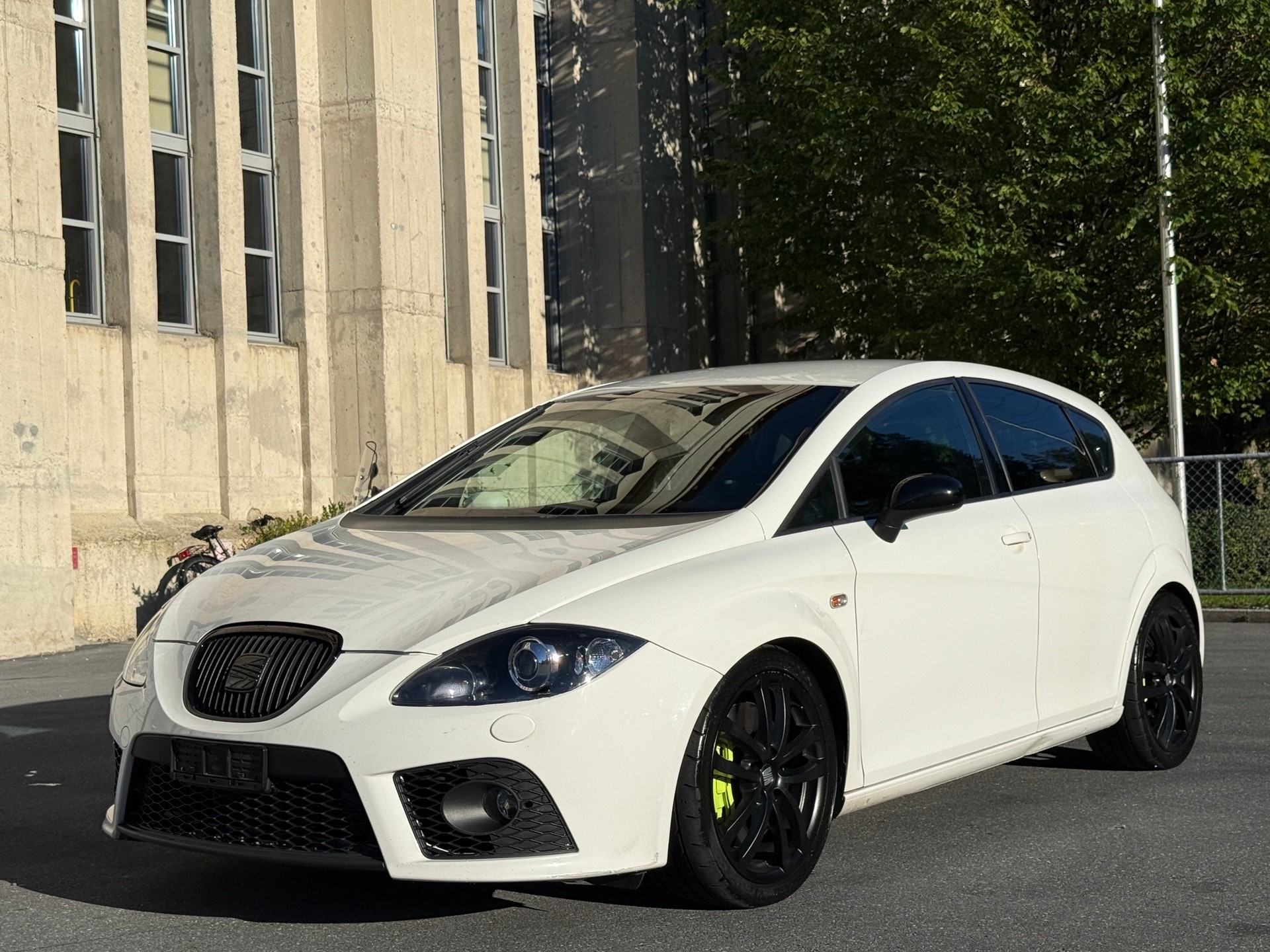 SEAT Leon 2.0 TSI Streetcopa-image-0
