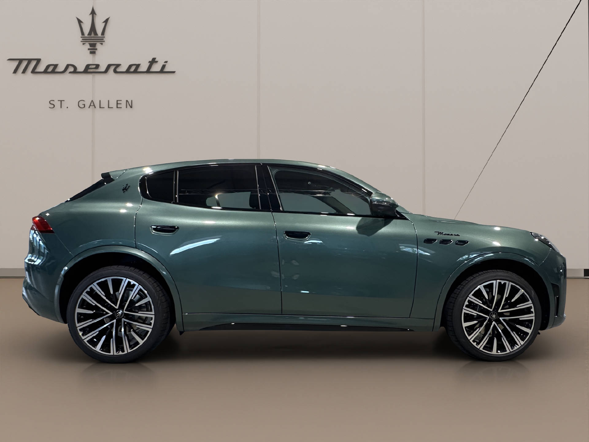MASERATI Grecale 2.0 Hybrid Modena MY27-showroom-element-3