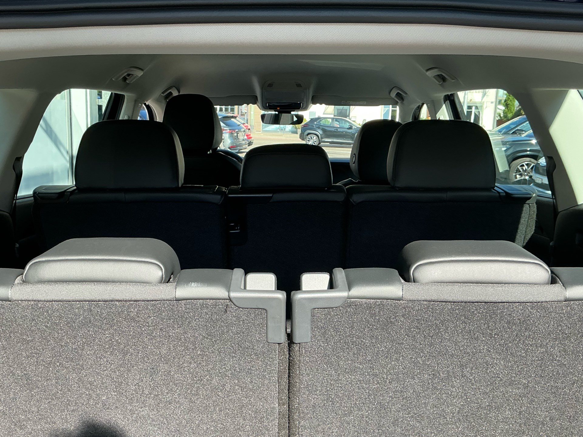 VW Tayron 2.0 TDI 193 PS 4MOTION LIFE *** ANHÄNGEKUPPLUNG & 7 SITZER ***-image-28