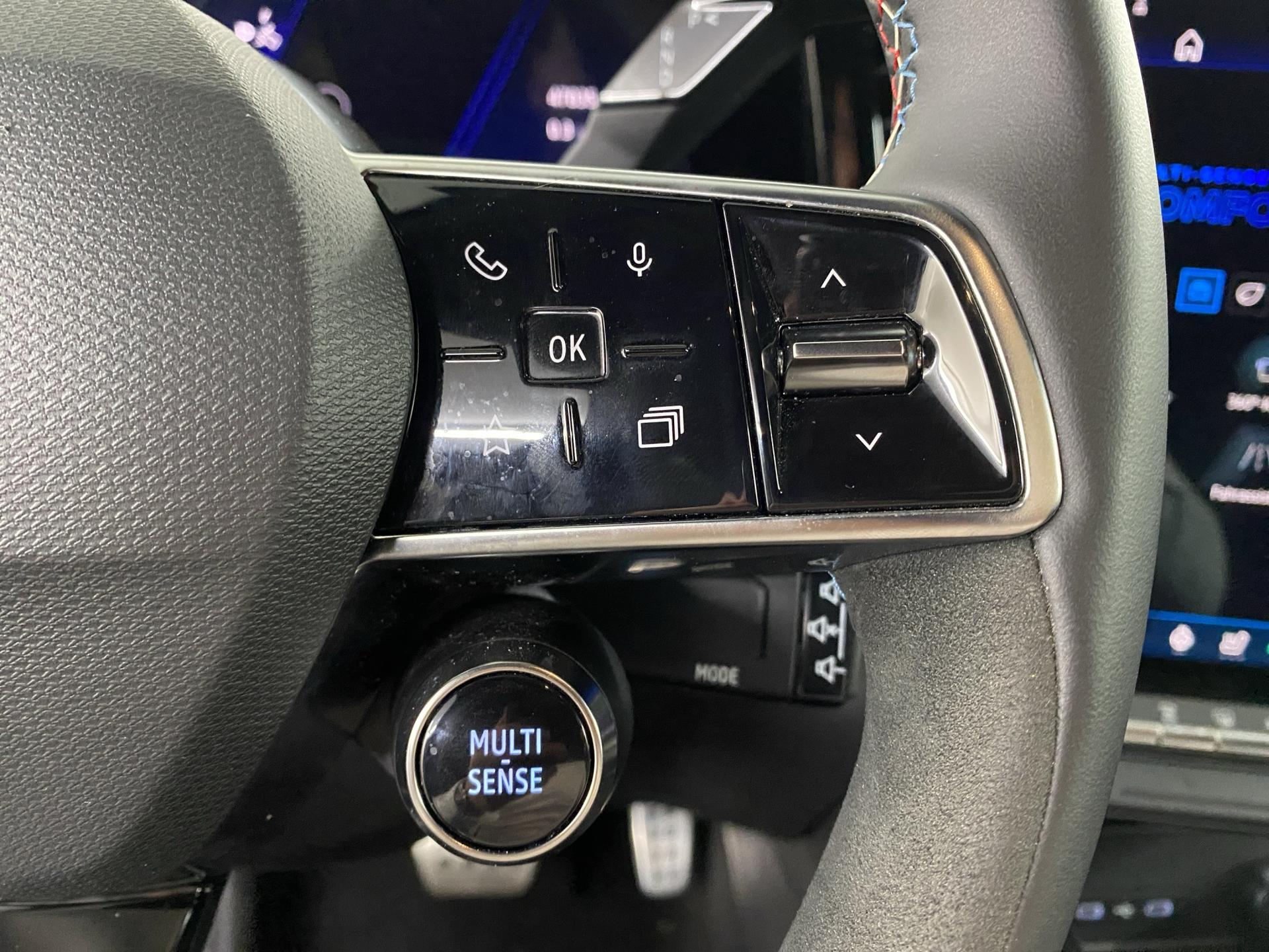 RENAULT Rafale 1.2 E-Tech Hybrid 200 Esprit Alpine-image-14