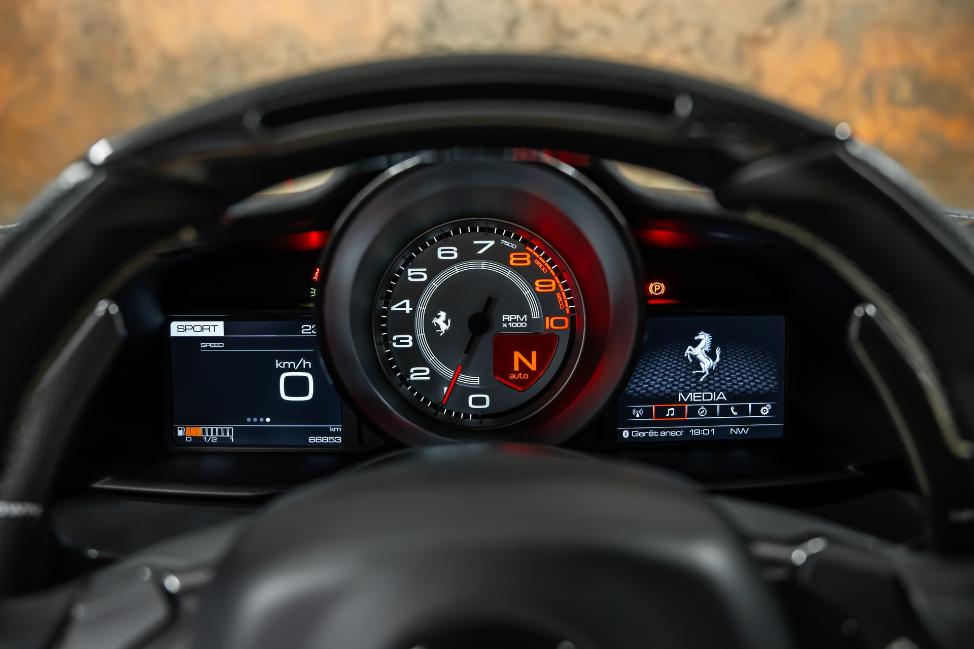 FERRARI 488 GTB 3.9 V8 *Bi-Color*Carbon-Racing-Seats*No OPF*-image-22