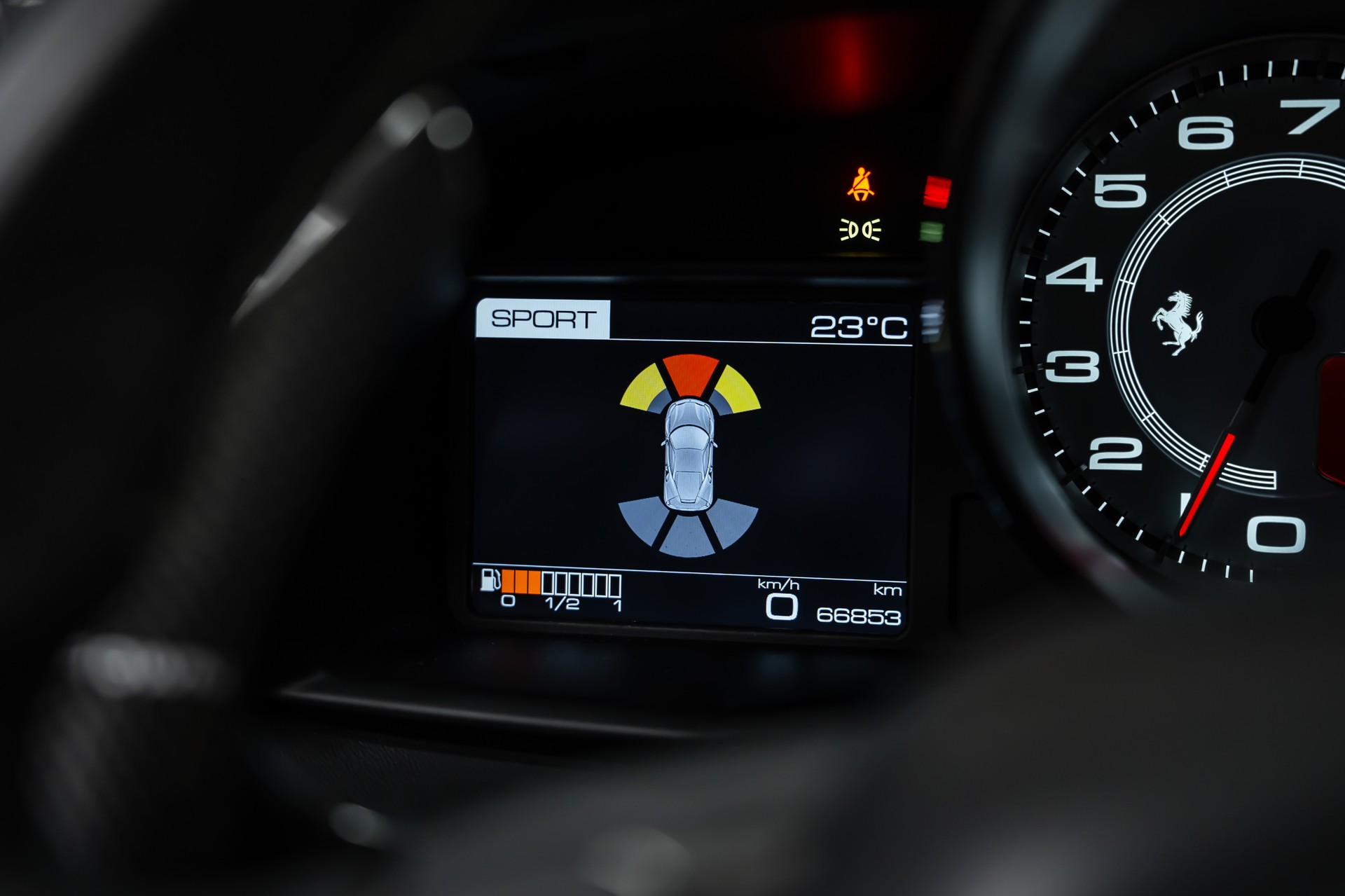 FERRARI 488 GTB 3.9 V8 *Bi-Color*Carbon-Racing-Seats*No OPF*-image-27