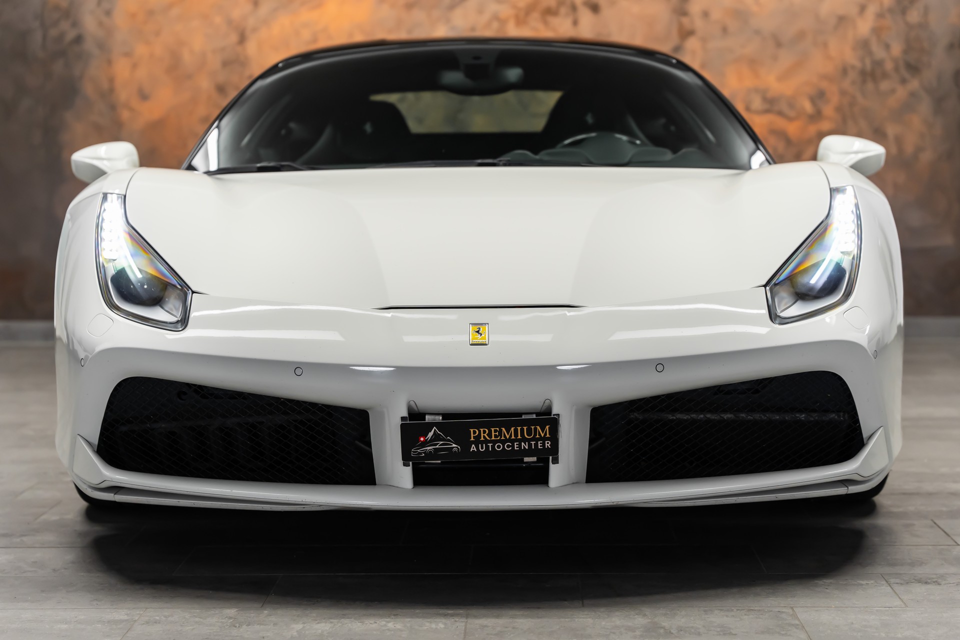 FERRARI 488 GTB 3.9 V8 *Bi-Color*Carbon-Racing-Seats*No OPF*-image-5