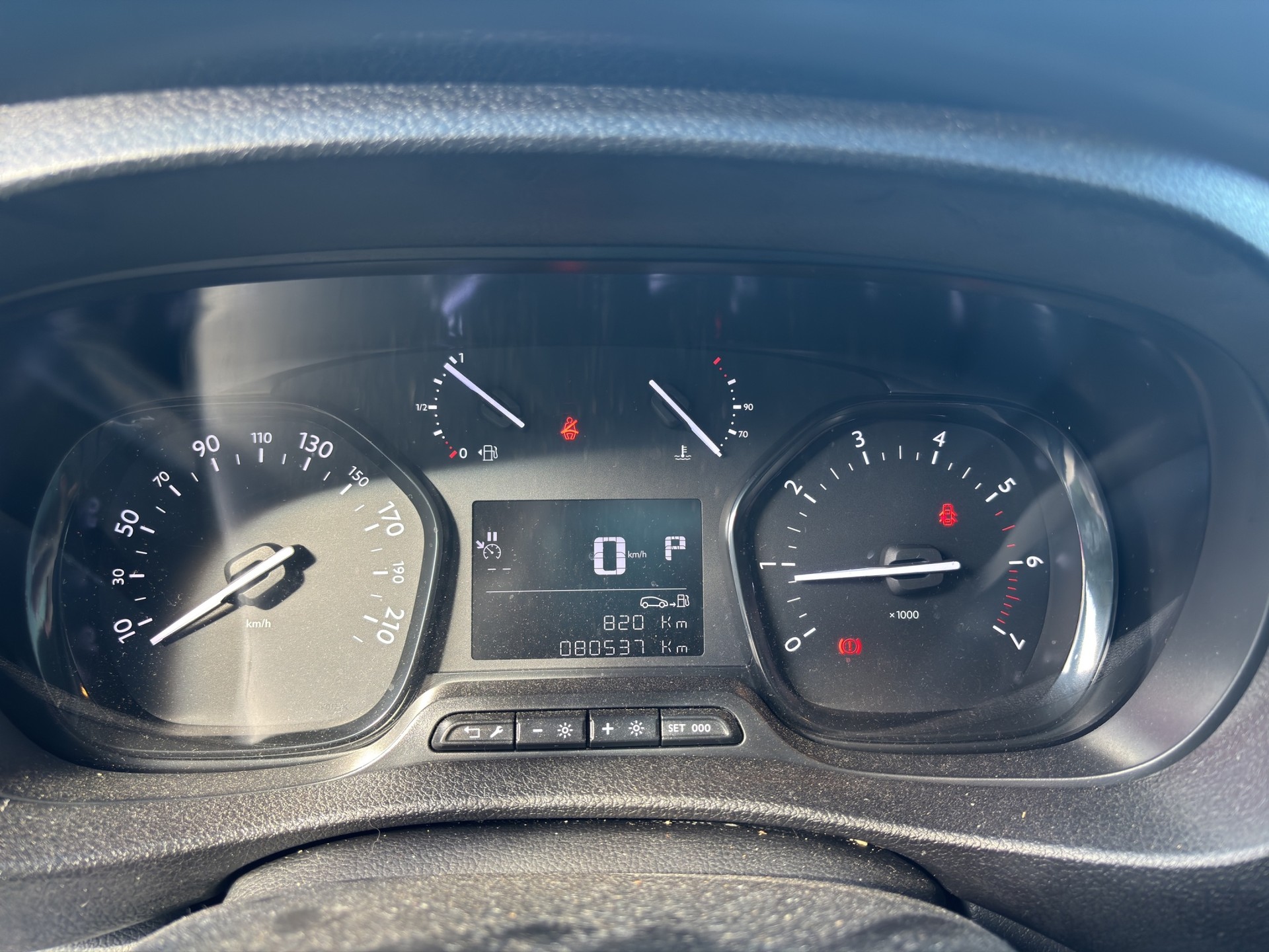 CITROEN Jumpy 2.0 BlueHDi 145 M EAT8-image-9
