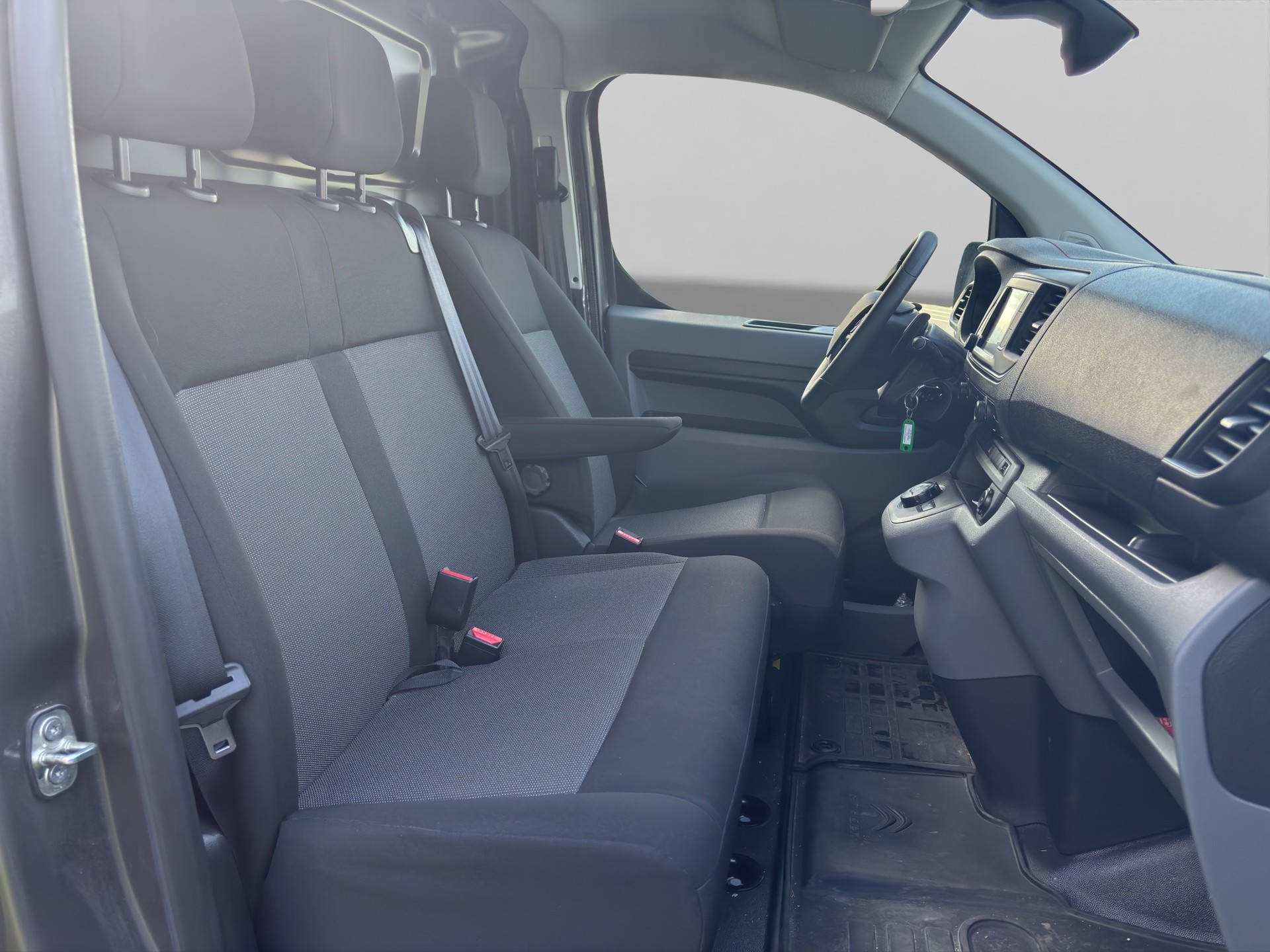 CITROEN Jumpy 2.0 BlueHDi 145 M EAT8-image-12