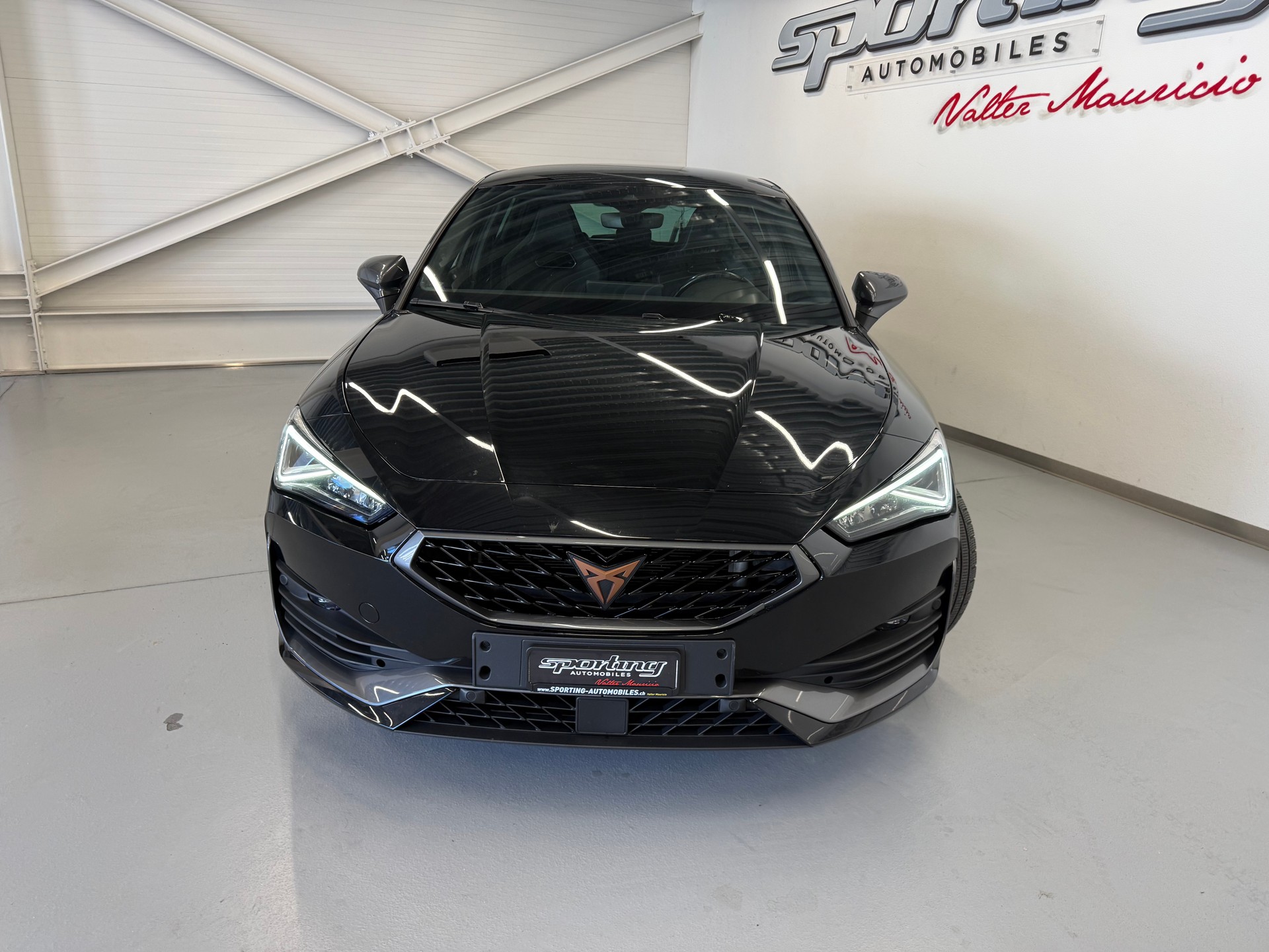 CUPRA LEON VZ 2.0 TSI DSG-image-4