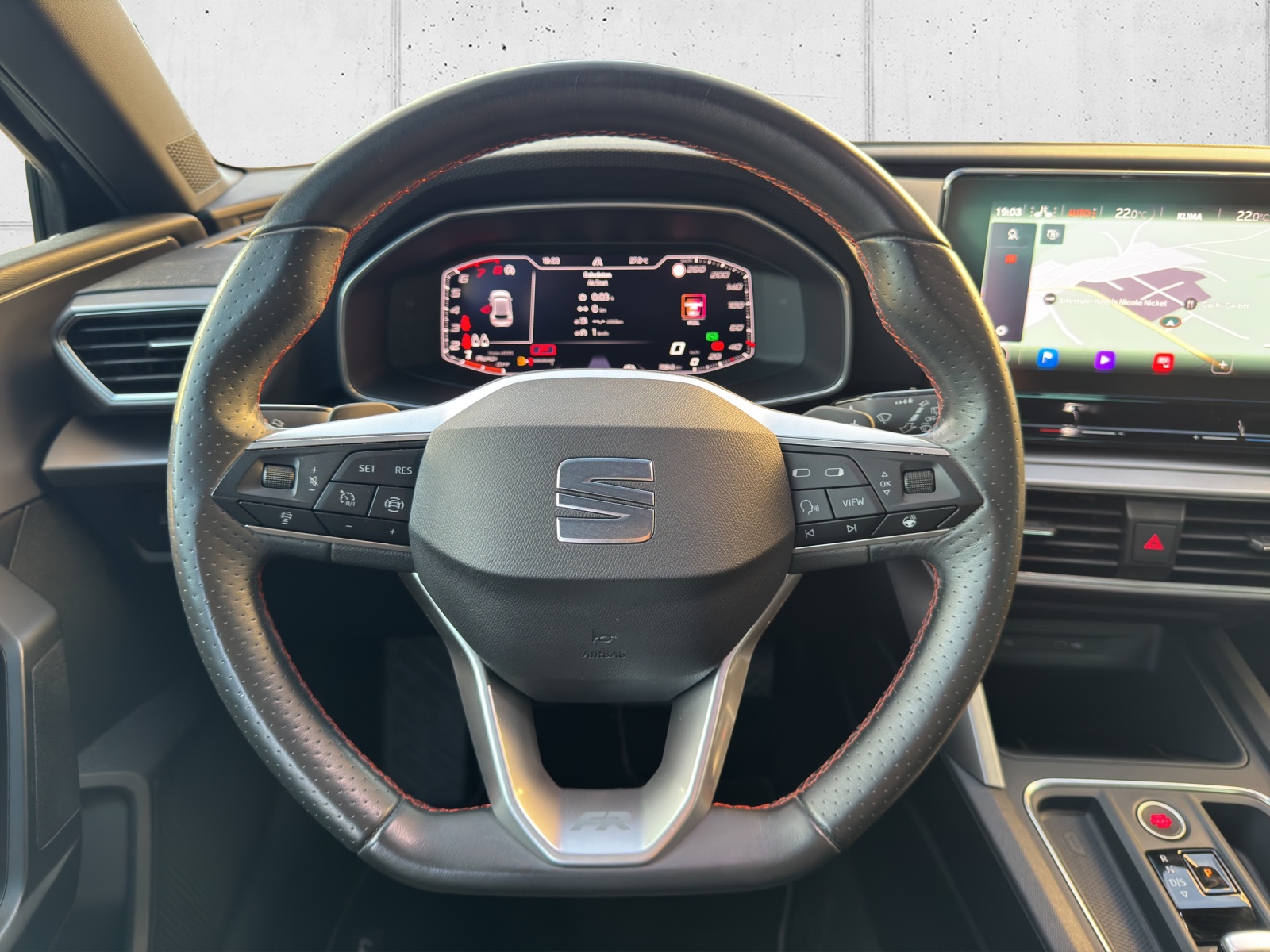 SEAT Leon 1.5 eTSI mHEV DSG FR-image-15