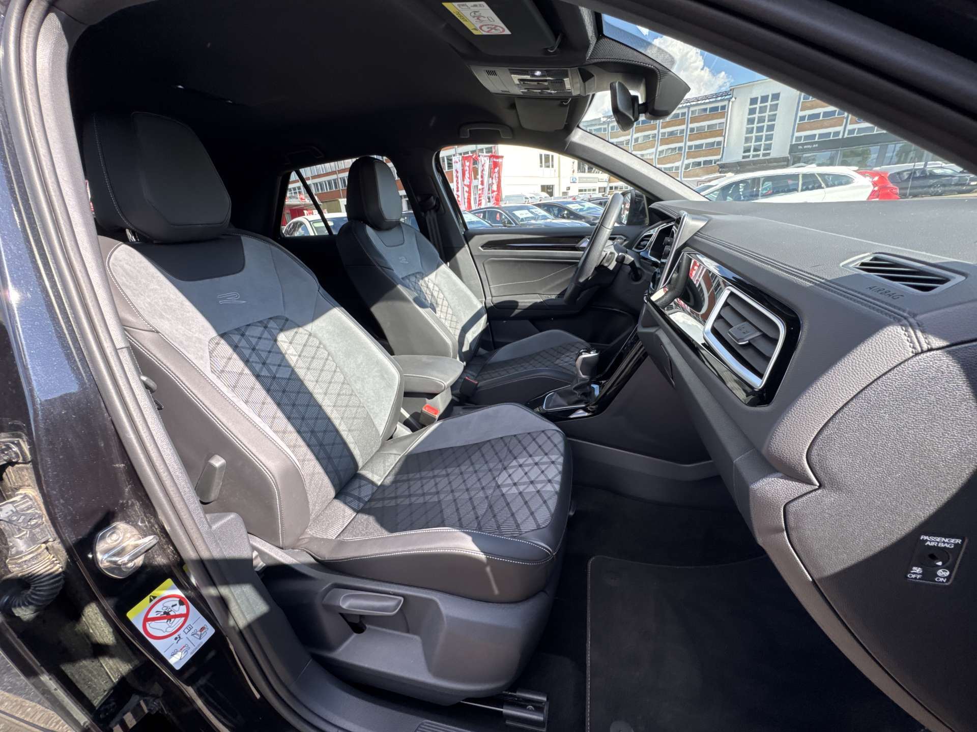 VW T-Roc 1.5 TSi EVO R-Line DSG-Automat-image-12