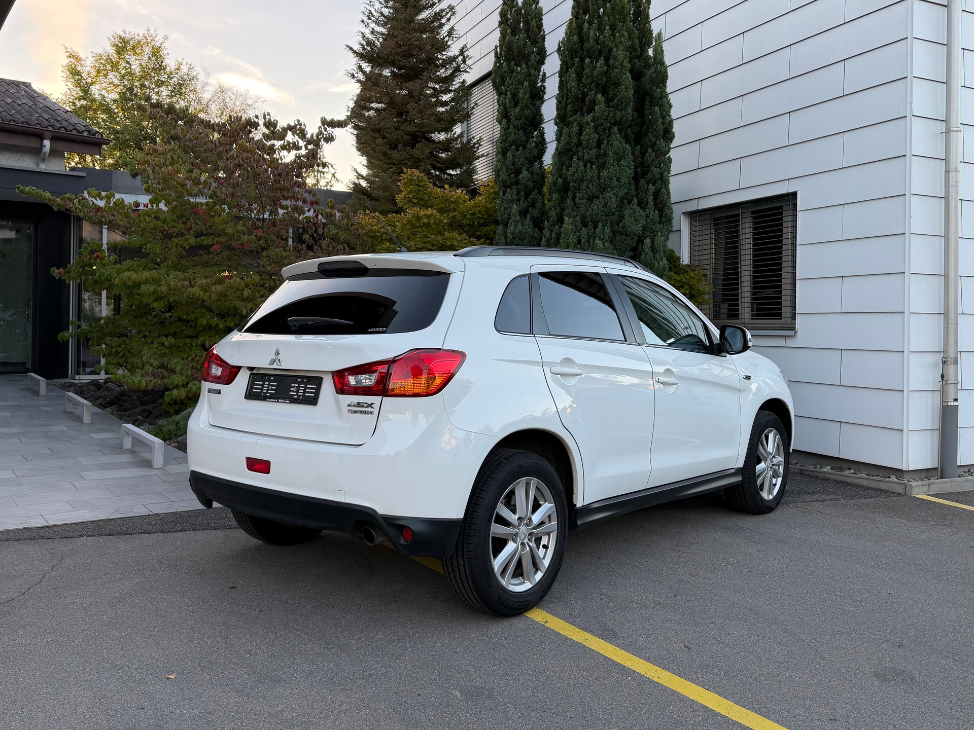 MITSUBISHI ASX 2.2 DID Navigator 4x4 4WD Automatic *Top-Zustand*ab MFK*Servicegepflegt*-image-3