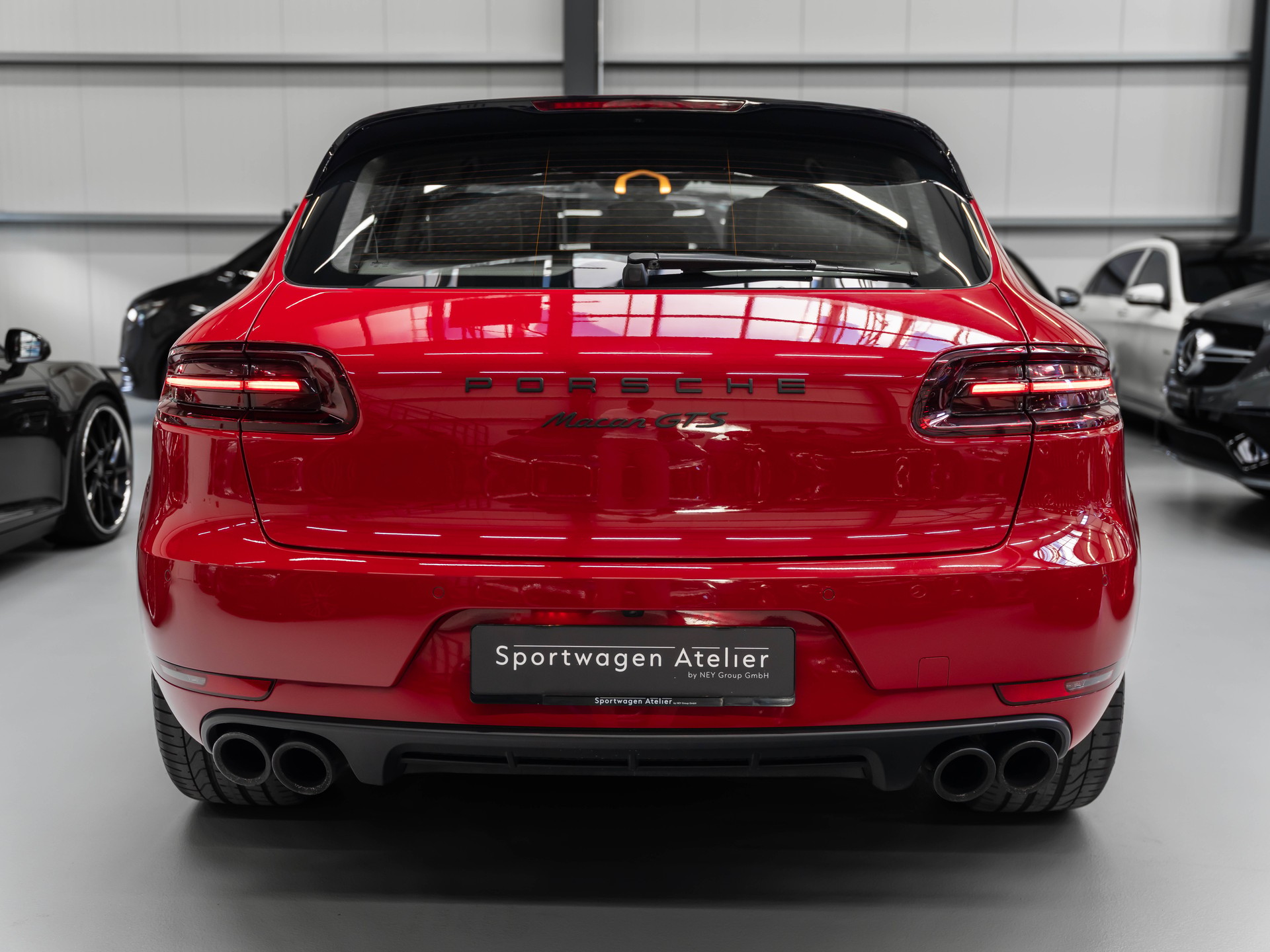 PORSCHE Macan GTS PDK-showroom-element-2