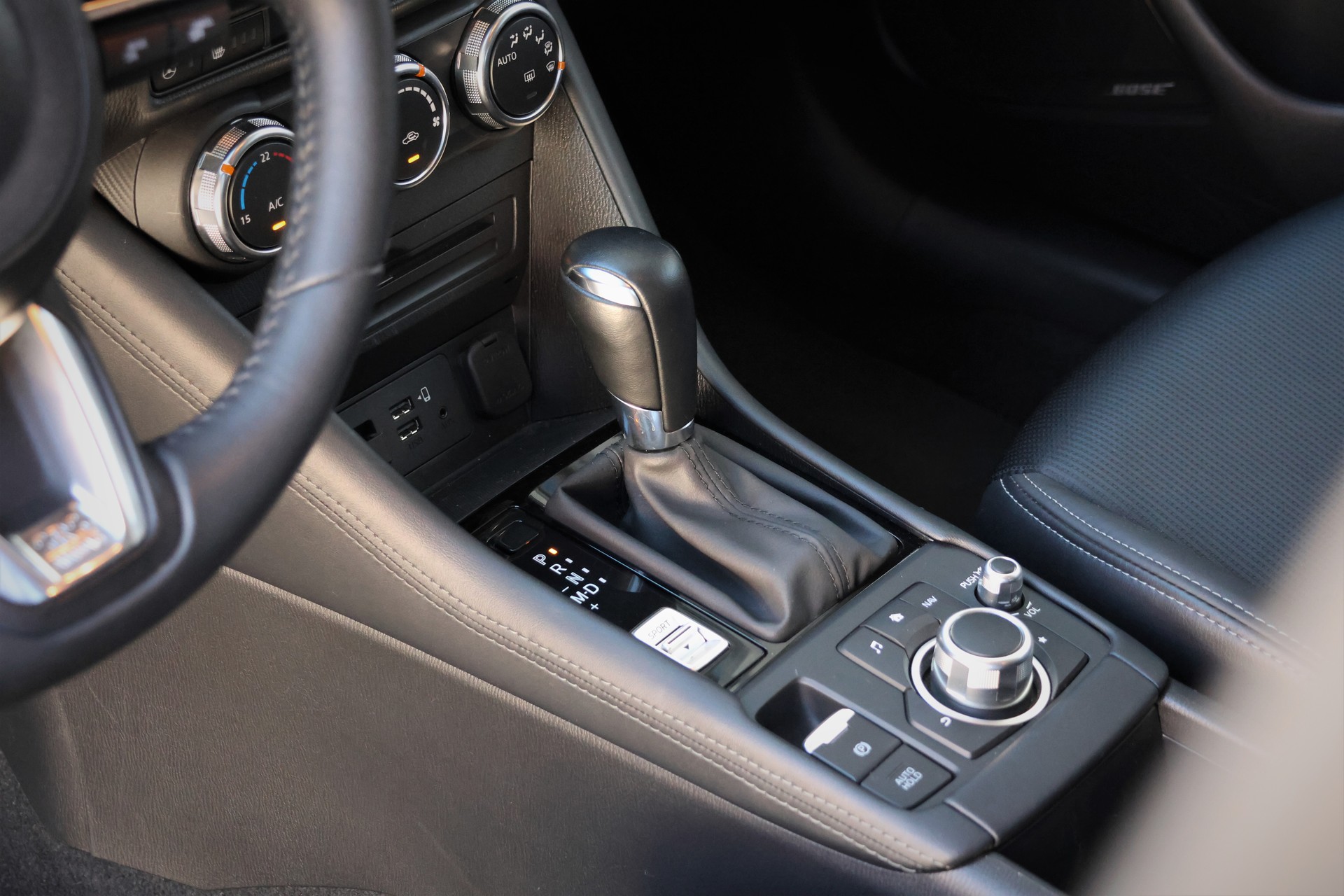 MAZDA CX-3 SKYACTIV-G 121 Revolution FWD Automat (CH)-image-11