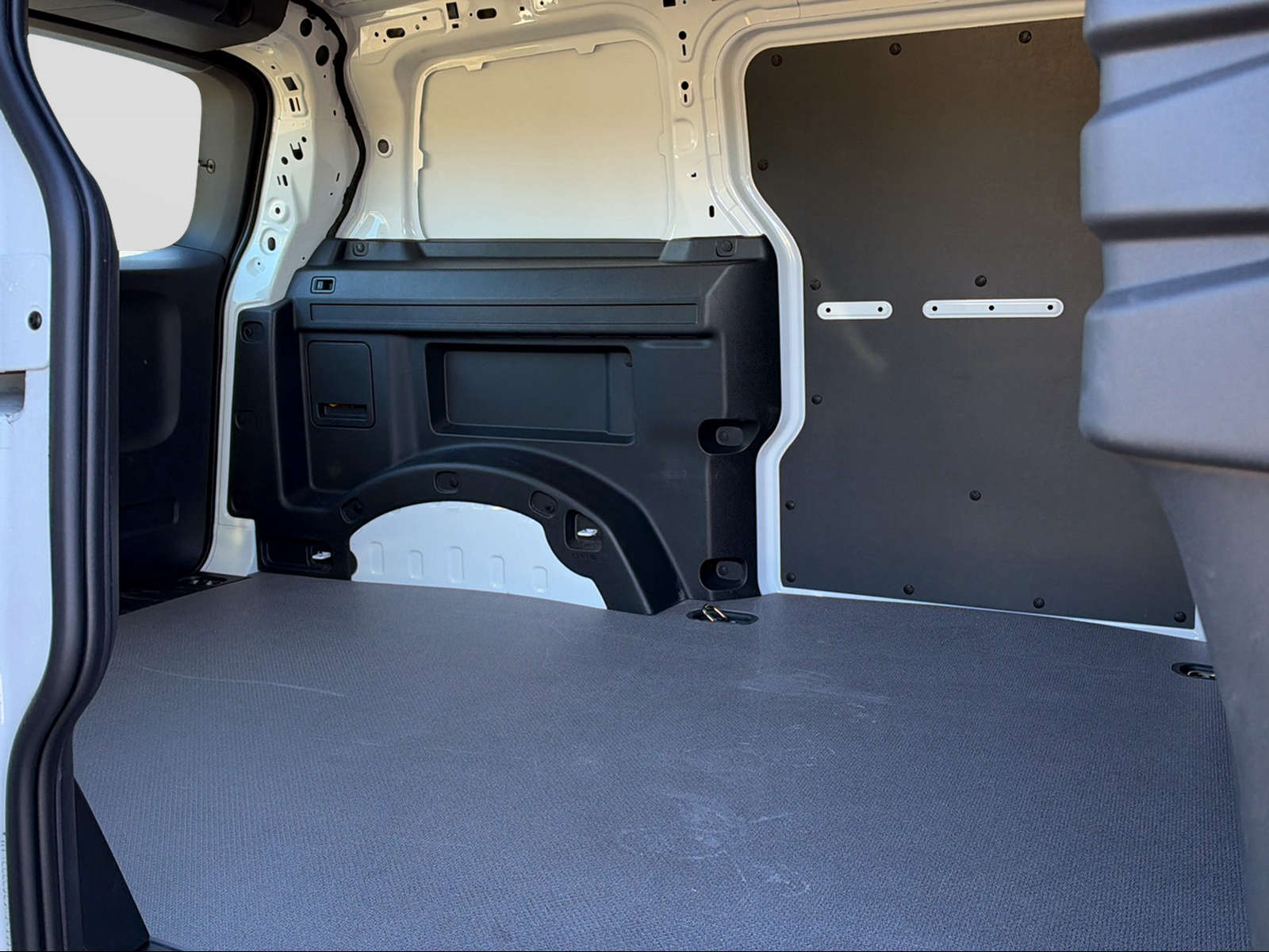 VW ID. Buzz Cargo Pure-image-7
