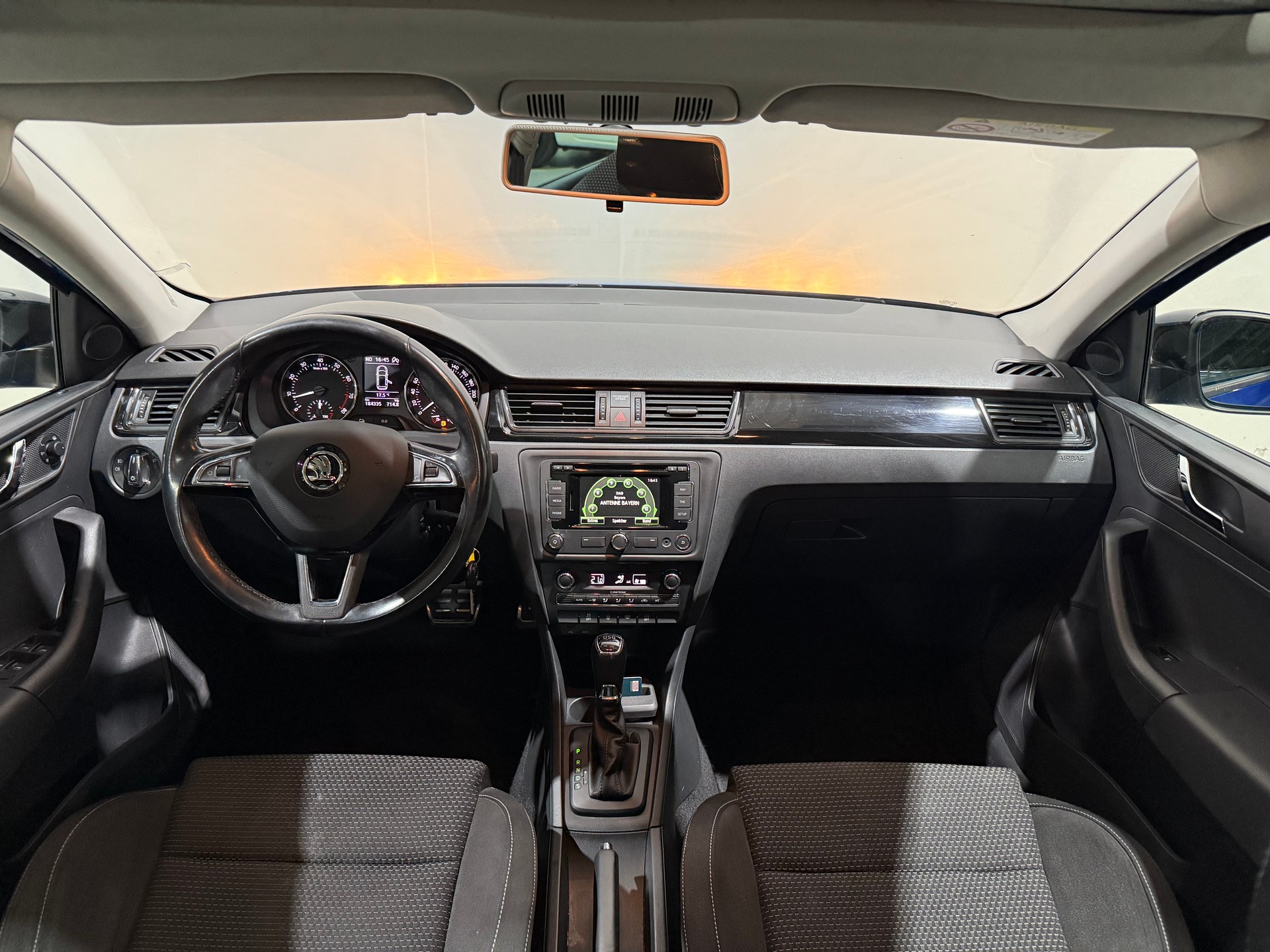 SKODA Rapid Spaceback 1.4 TSI Elegance DSG-image-11