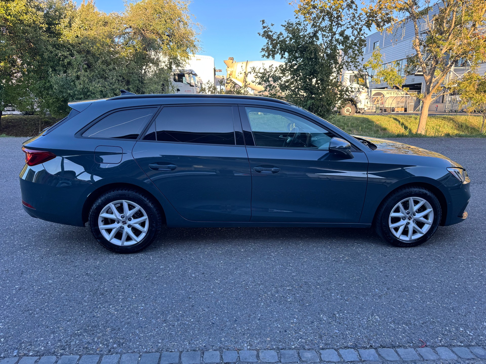 SEAT Leon 1.5 eTSI mHEV DSG Style-image-8
