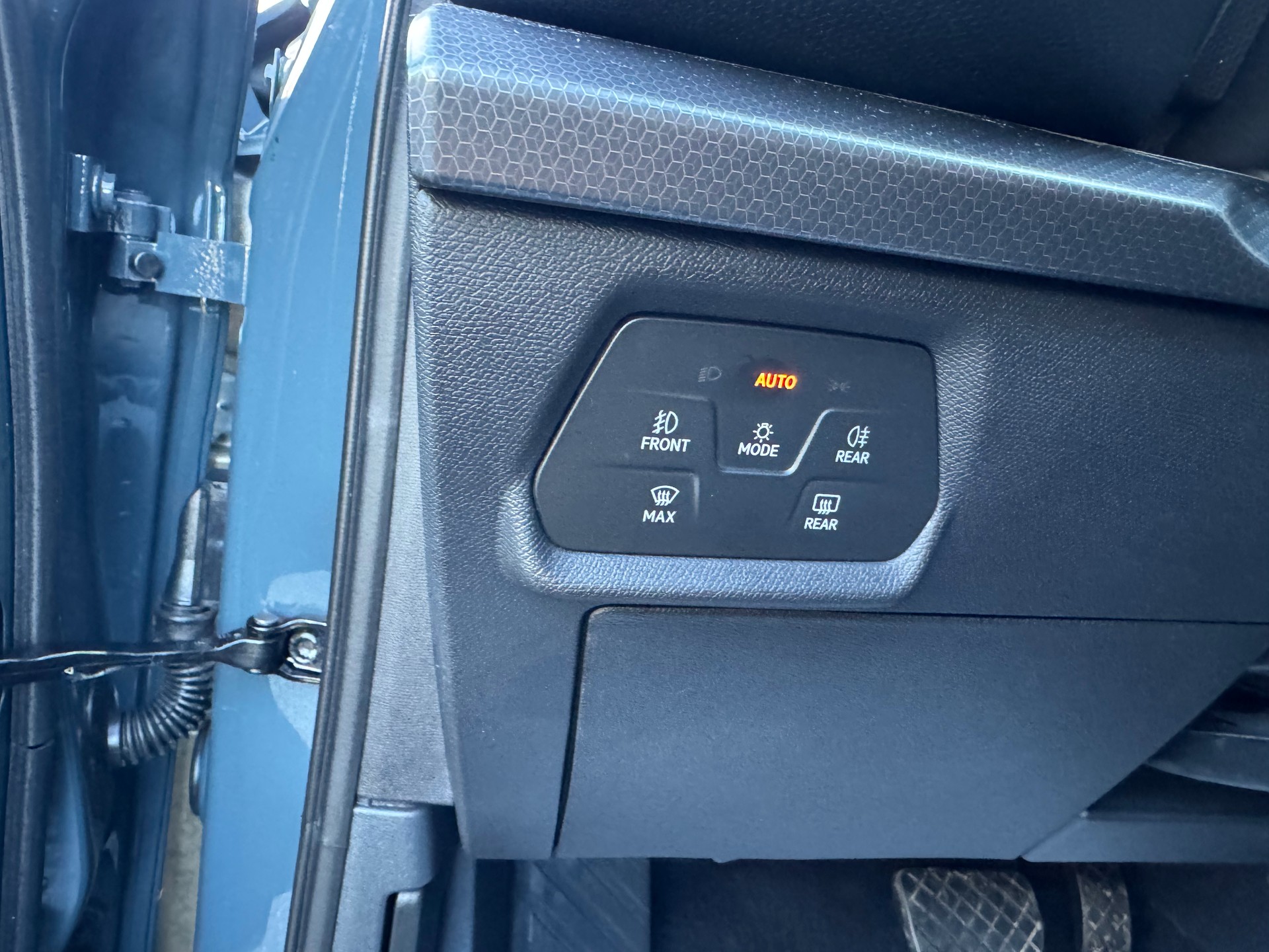 SEAT Leon 1.5 eTSI mHEV DSG Style-image-17