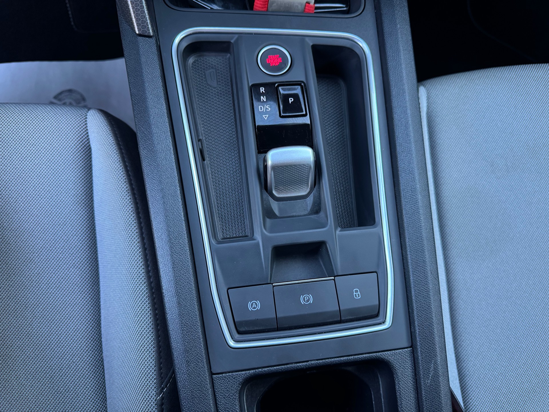 SEAT Leon 1.5 eTSI mHEV DSG Style-image-20