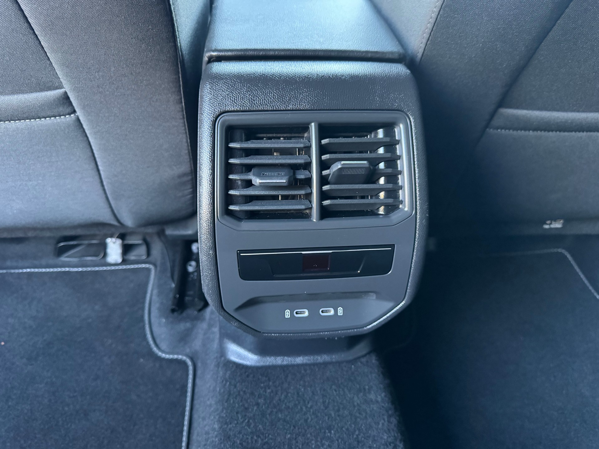 SEAT Leon 1.5 eTSI mHEV DSG Style-image-15