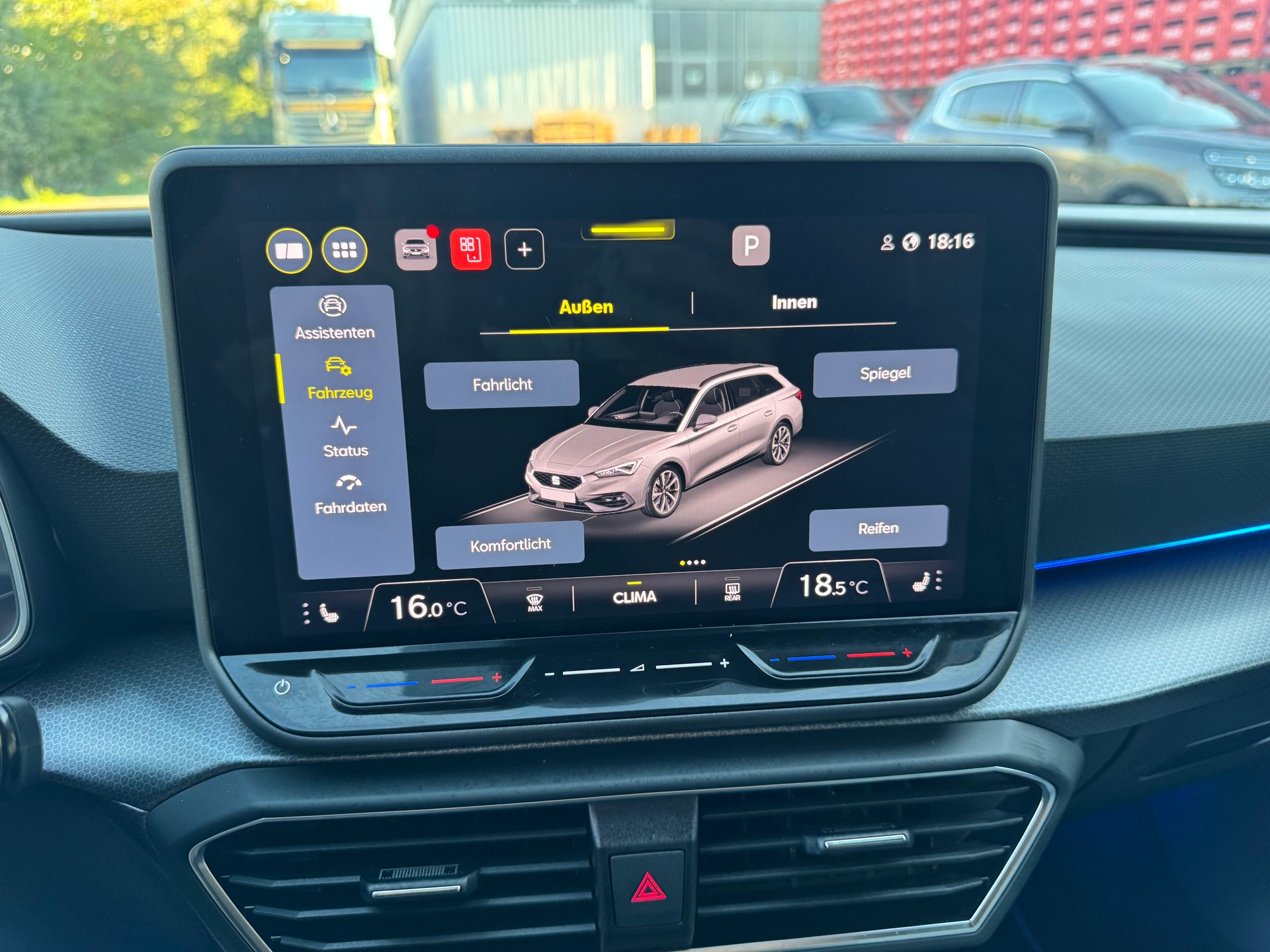 SEAT Leon 1.5 eTSI mHEV DSG Style-image-23