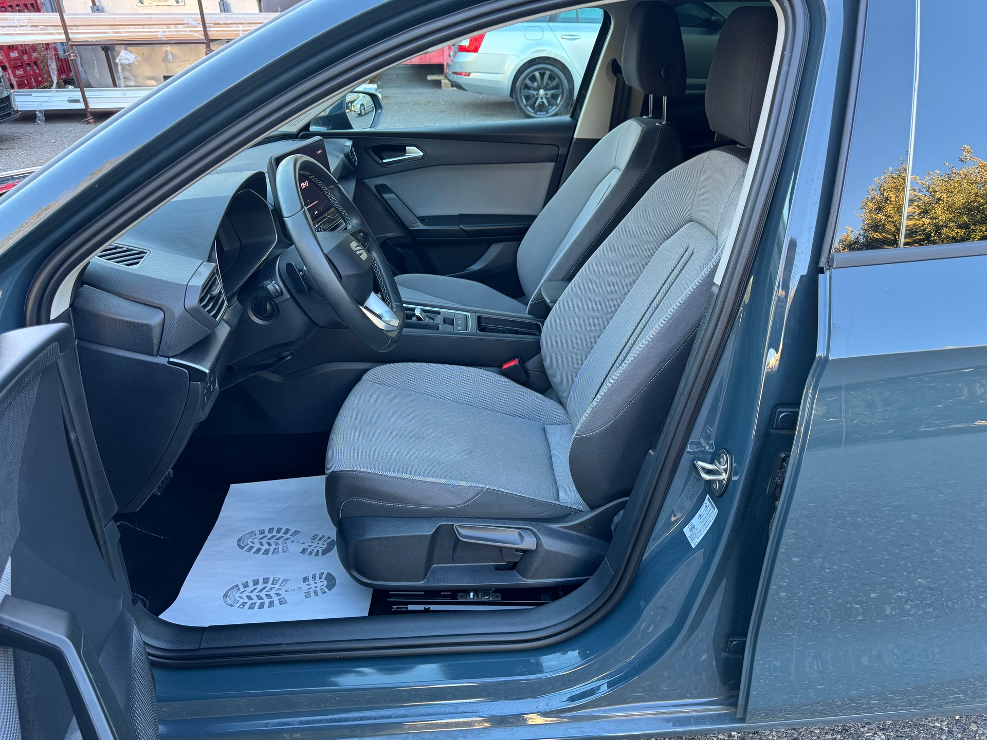SEAT Leon 1.5 eTSI mHEV DSG Style-image-11