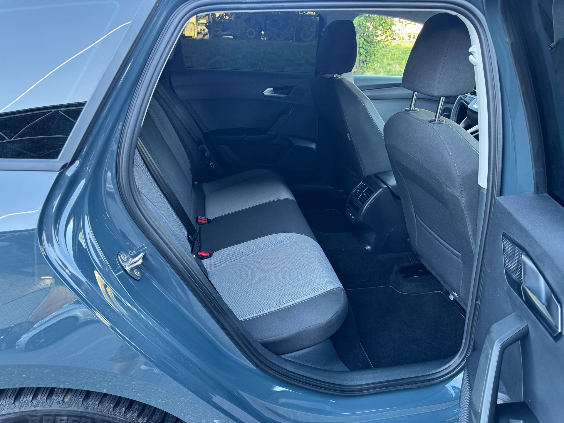 SEAT Leon 1.5 eTSI mHEV DSG Style-image-10