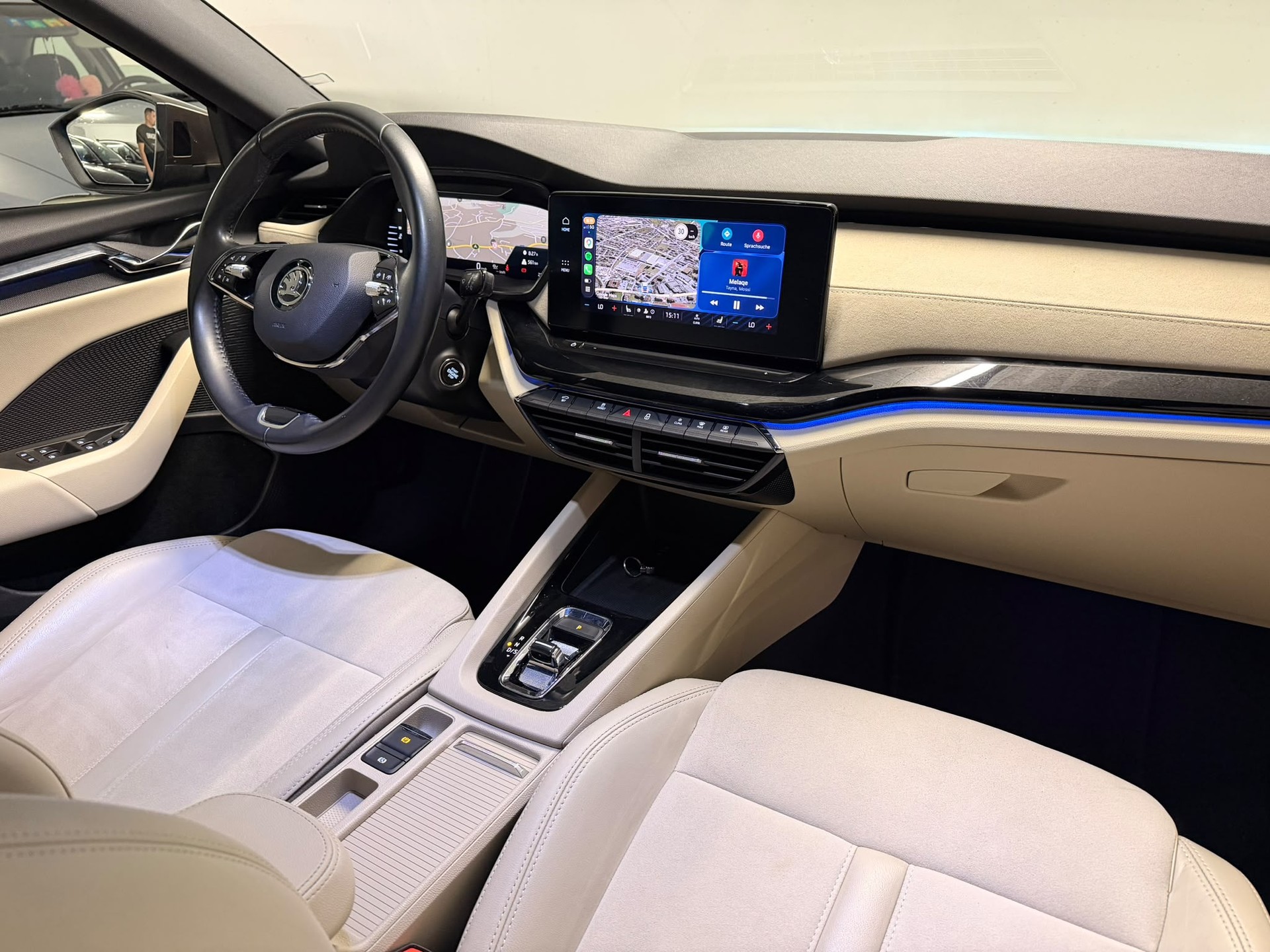 SKODA Octavia Combi 2.0 TDI DSG Style-image-14