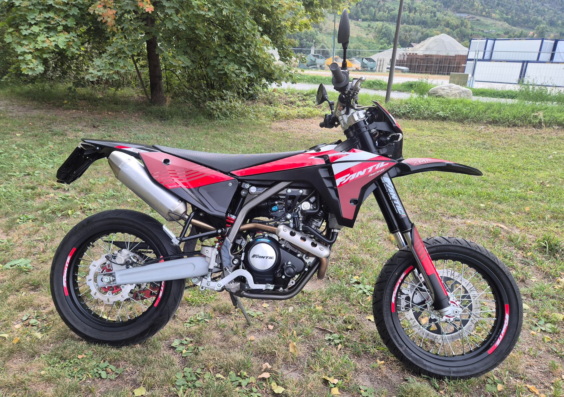 FANTIC Motard 125 Performance-image-2