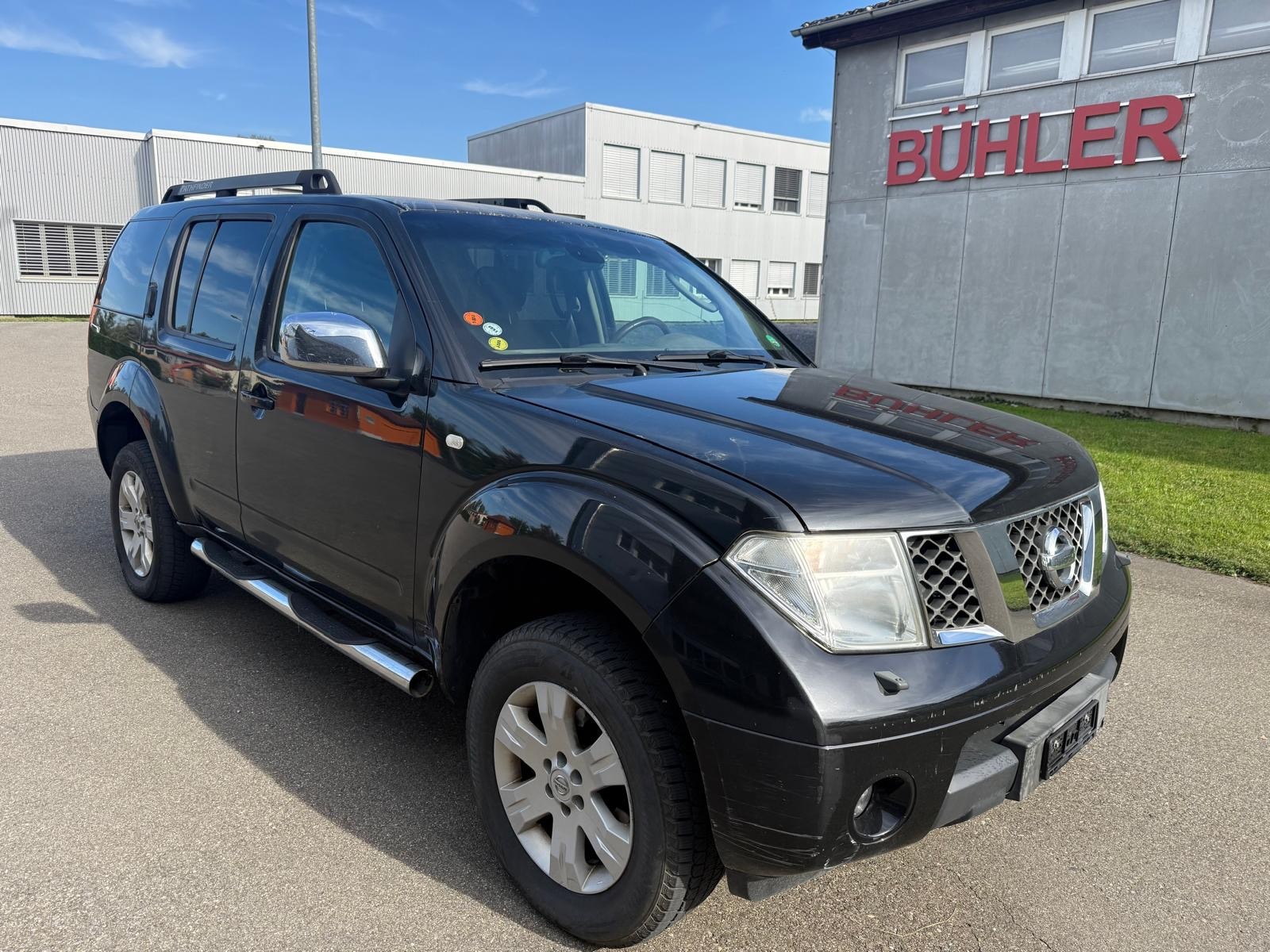 NISSAN Pathfinder 2.5 dCi XE-image-1