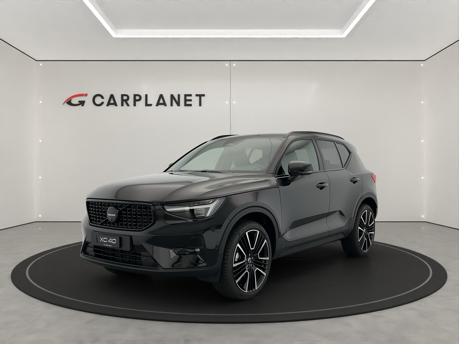 VOLVO XC40 2.0 B4 MH Black Edition-image-0