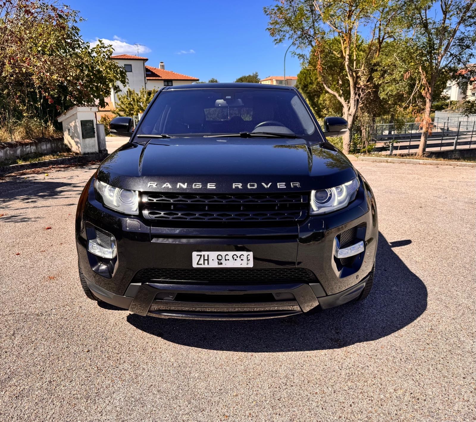 LAND ROVER 2.2 SD4 Dynamic-image-1