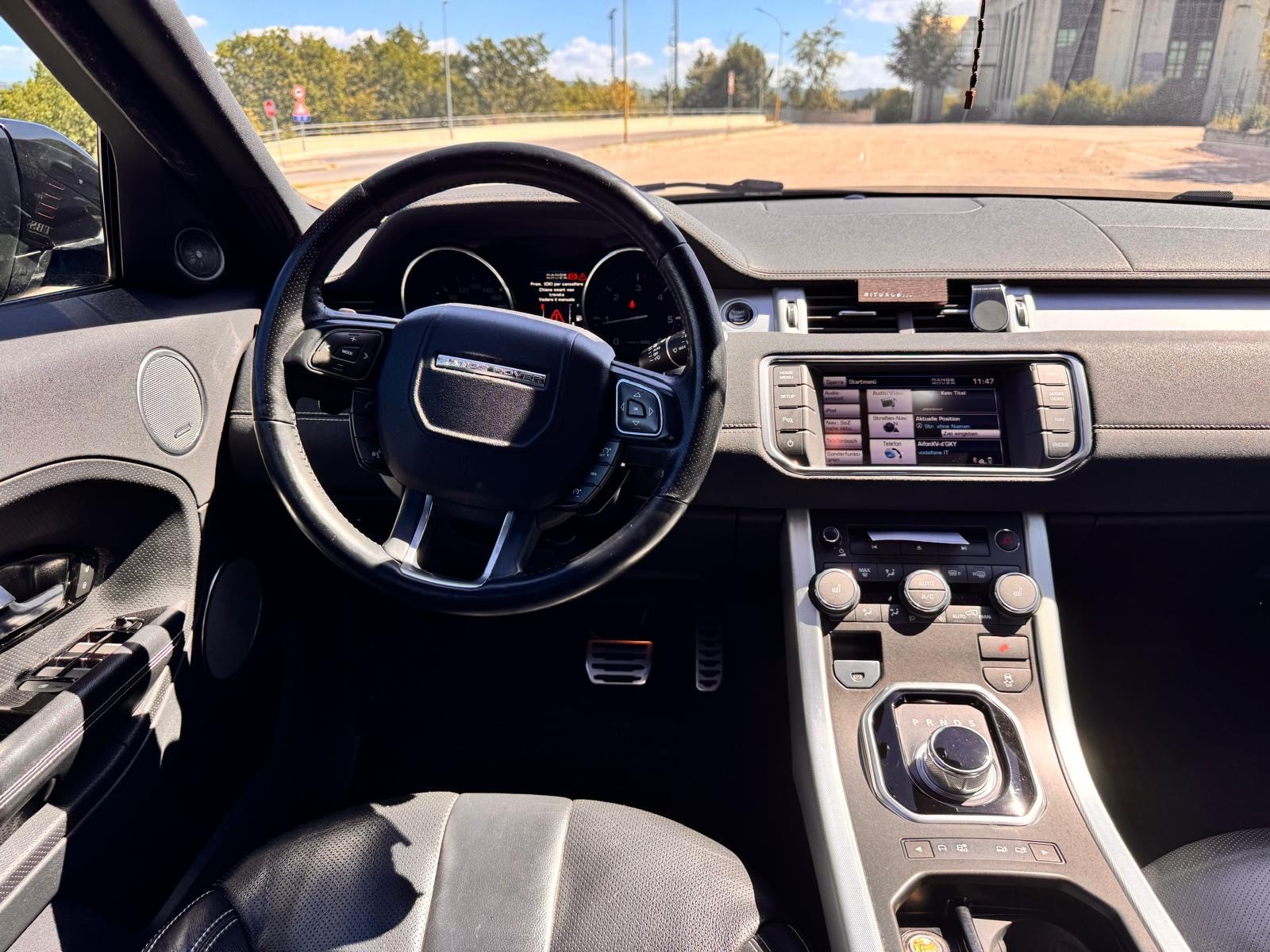 LAND ROVER 2.2 SD4 Dynamic-image-3