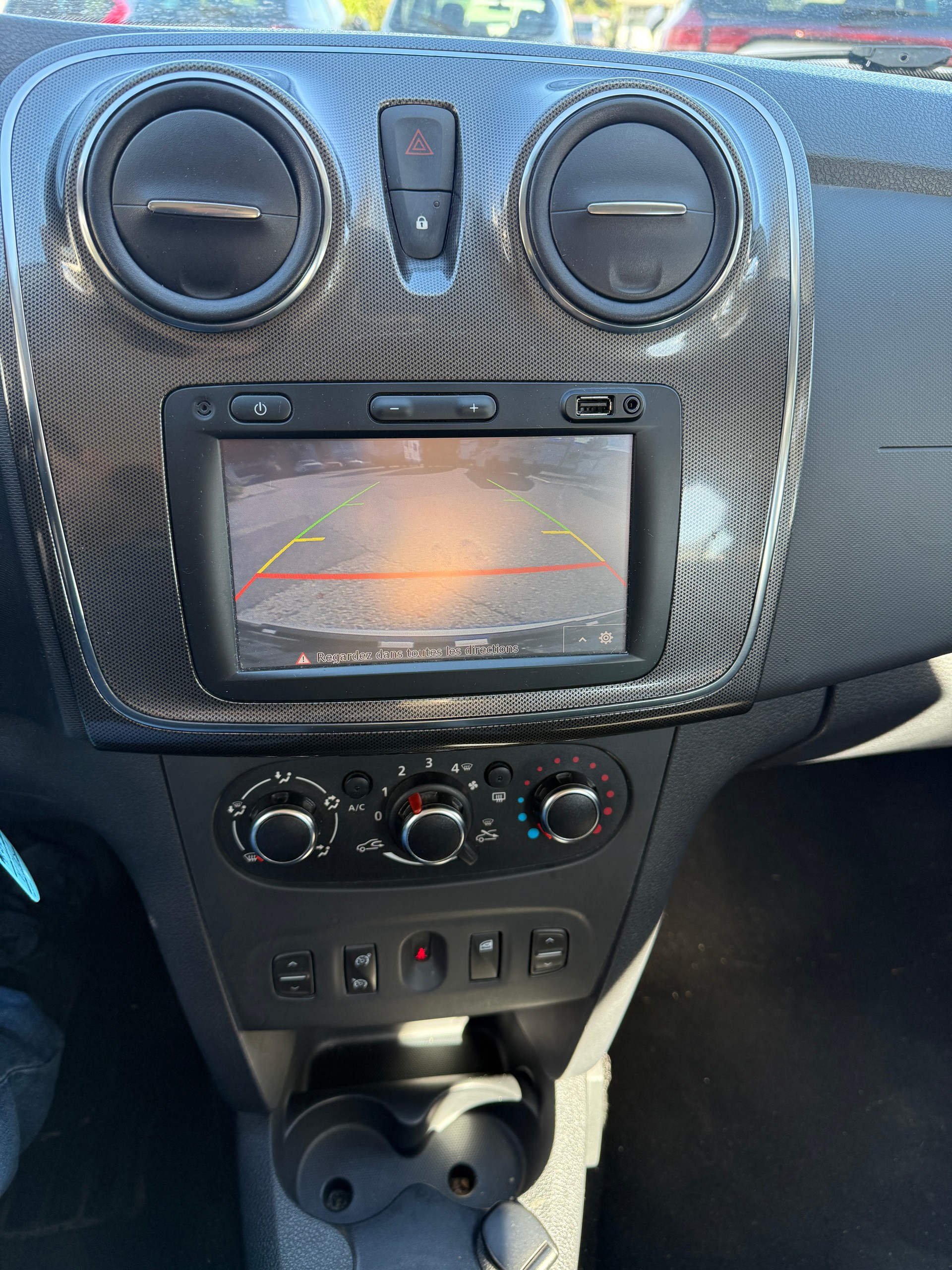 DACIA Sandero 0.9 Lauréate Stepway-image-12