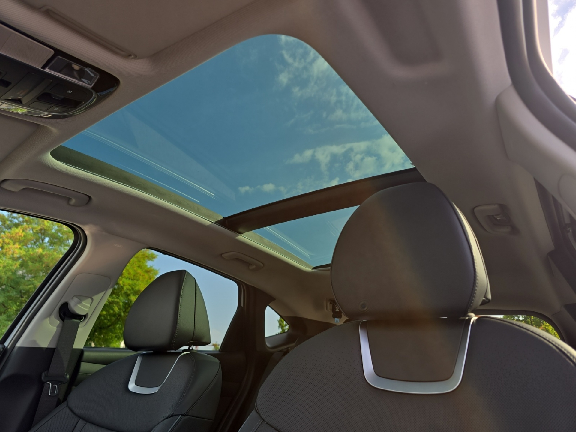 HYUNDAI Tucson 1.6 T-GDi Plug-in Hybrid Swiss Edition-image-9