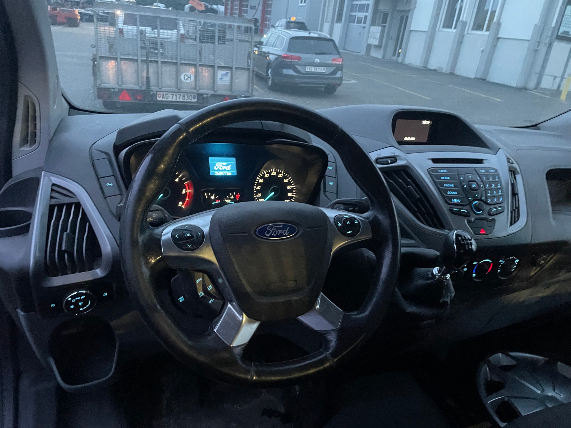 FORD Transit Custom Van 290 L1H1 Limited-image-8