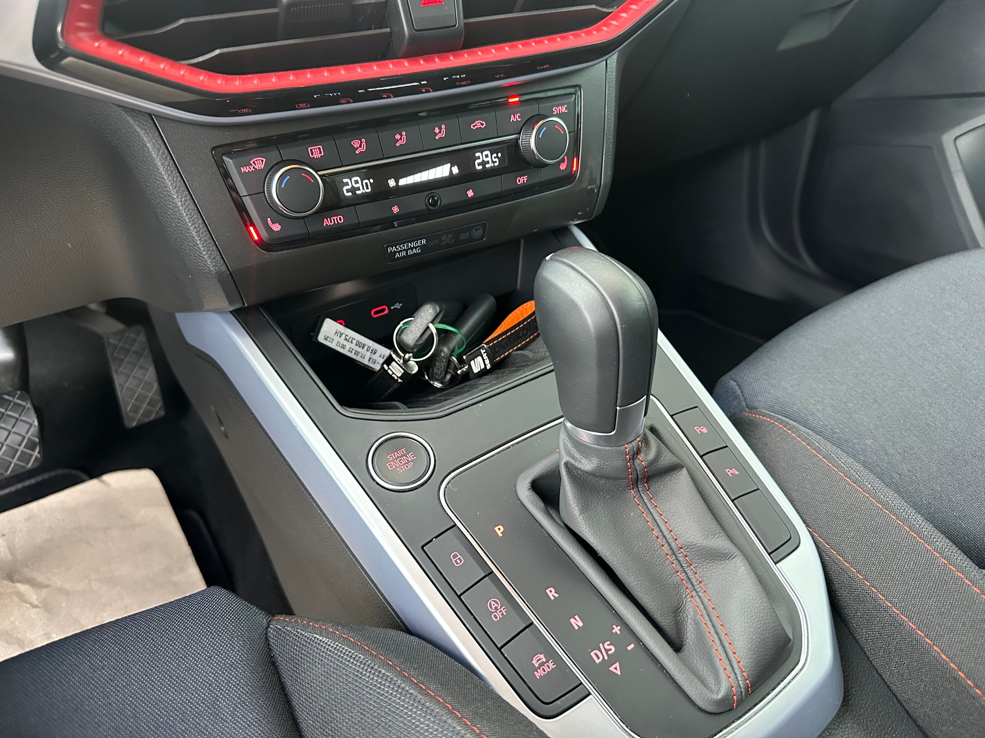 SEAT Arona 1.0 TSI Eco Hola FR DSG-image-11