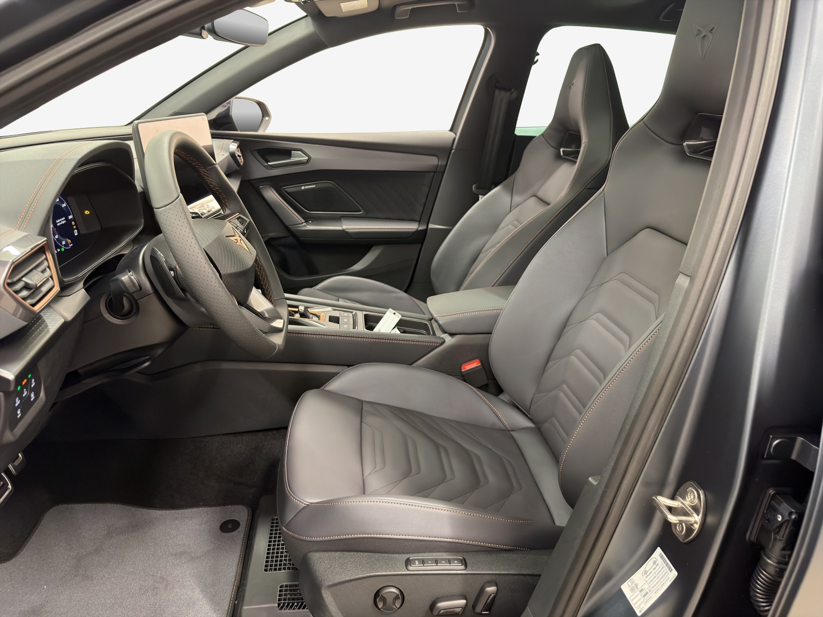 CUPRA LEON 2.0 TSI VZ DSG-image-7