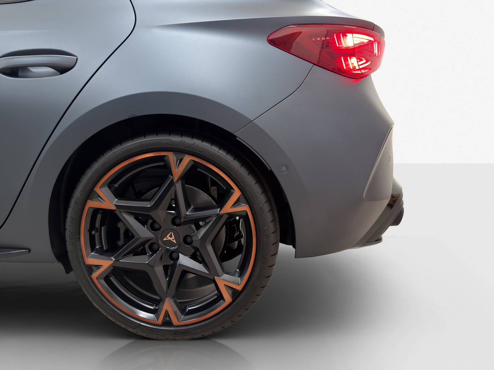 CUPRA LEON 2.0 TSI VZ DSG-image-15