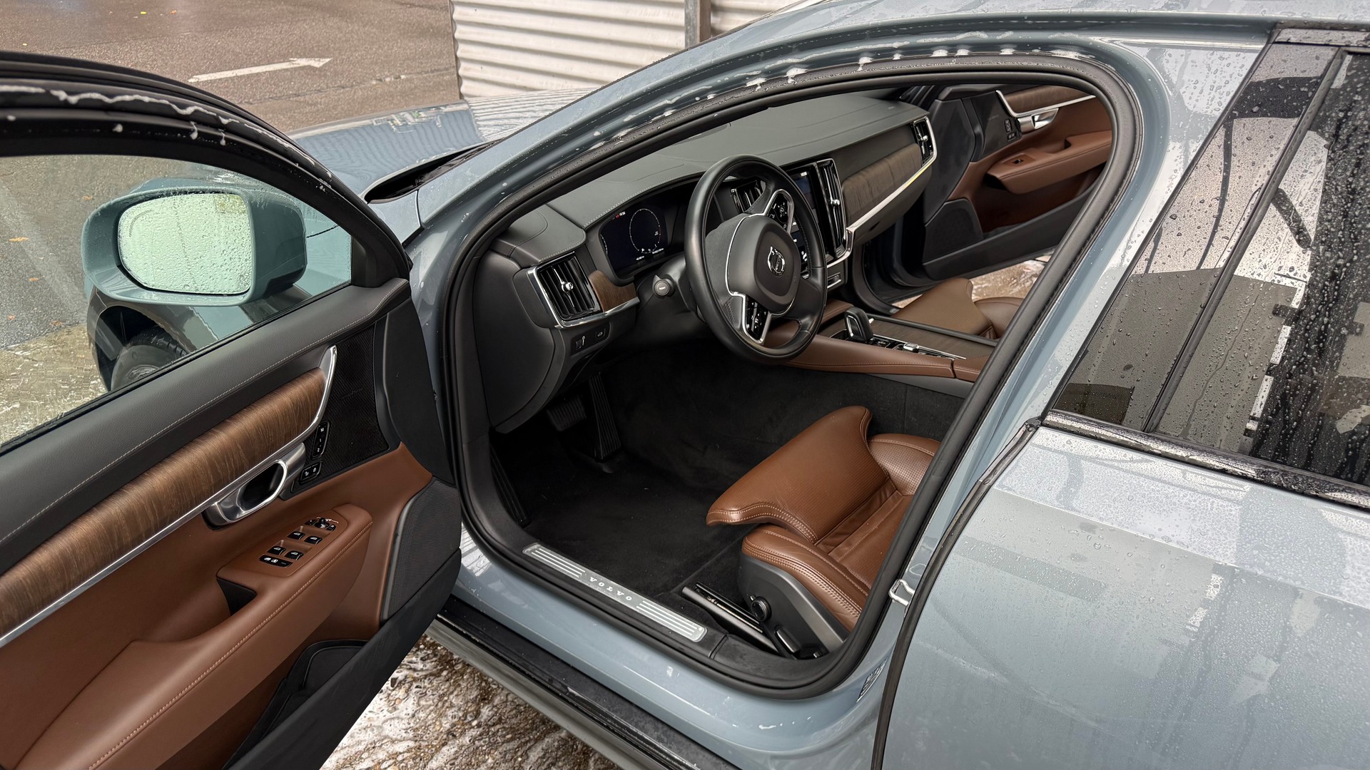 VOLVO 2.0 B5 AWD-image-2