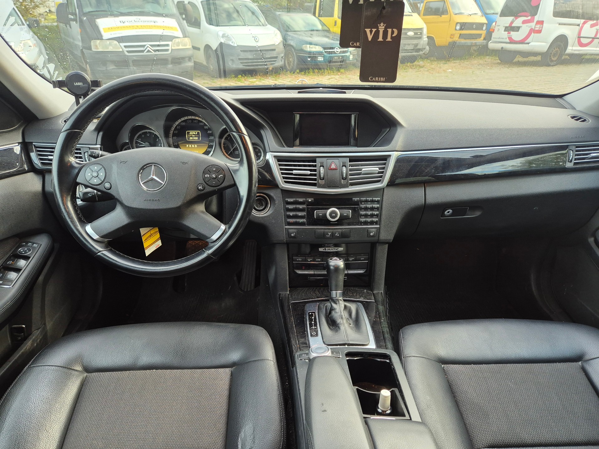 MERCEDES-BENZ E 250 CDI BlueEfficiency 4Matic 7G-Tronic-image-9