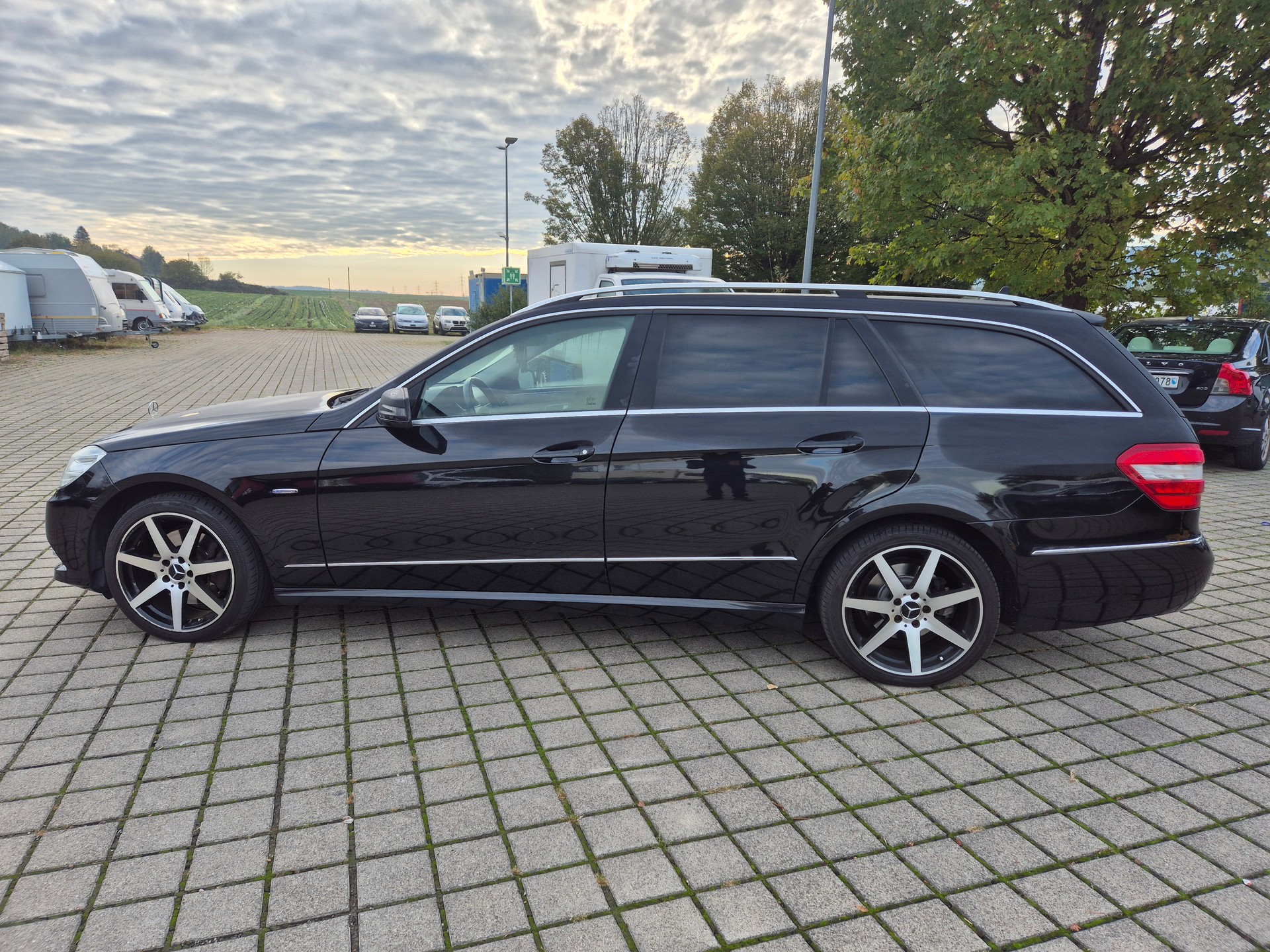 MERCEDES-BENZ E 250 CDI BlueEfficiency 4Matic 7G-Tronic-image-4
