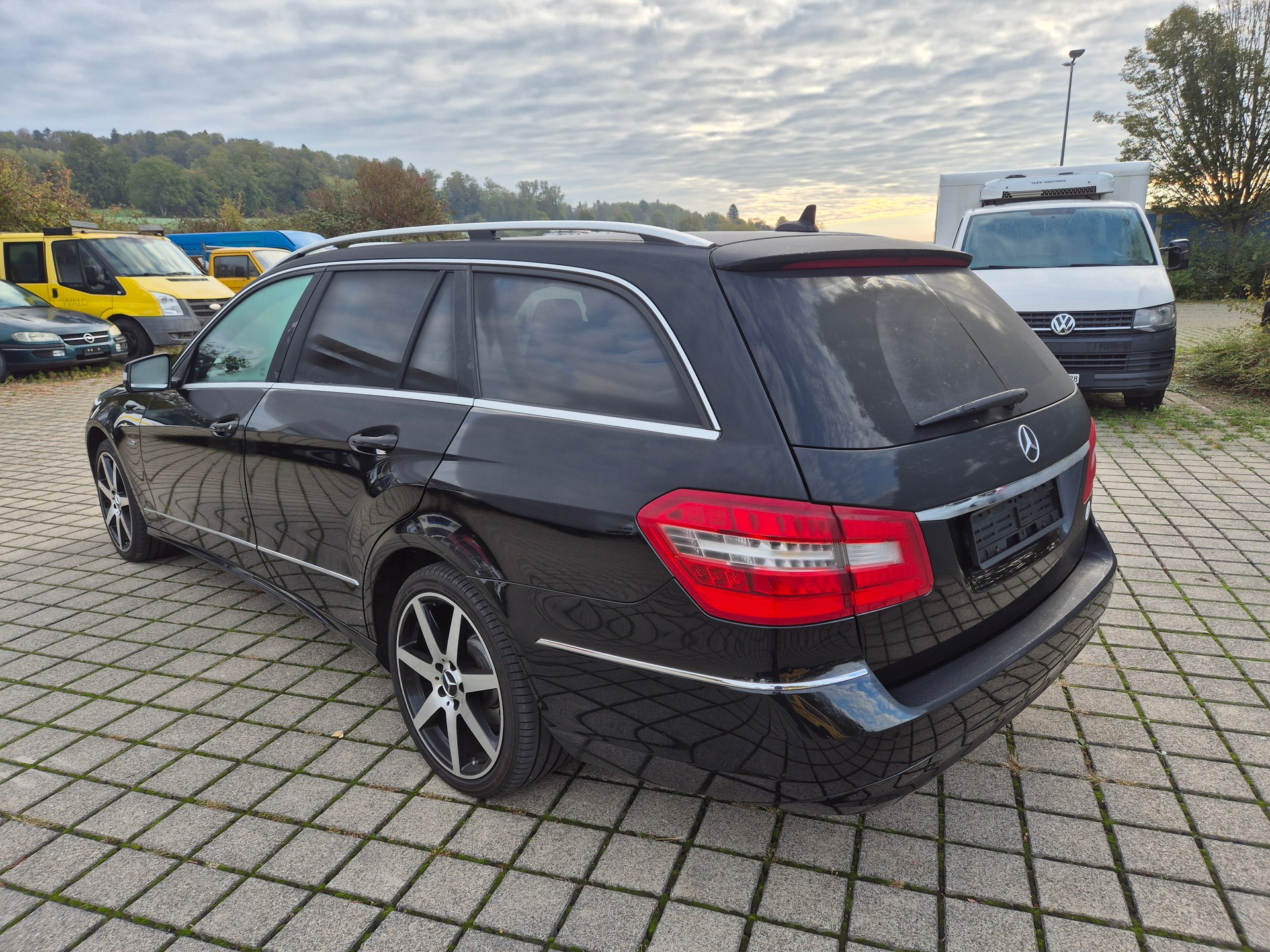 MERCEDES-BENZ E 250 CDI BlueEfficiency 4Matic 7G-Tronic-image-6