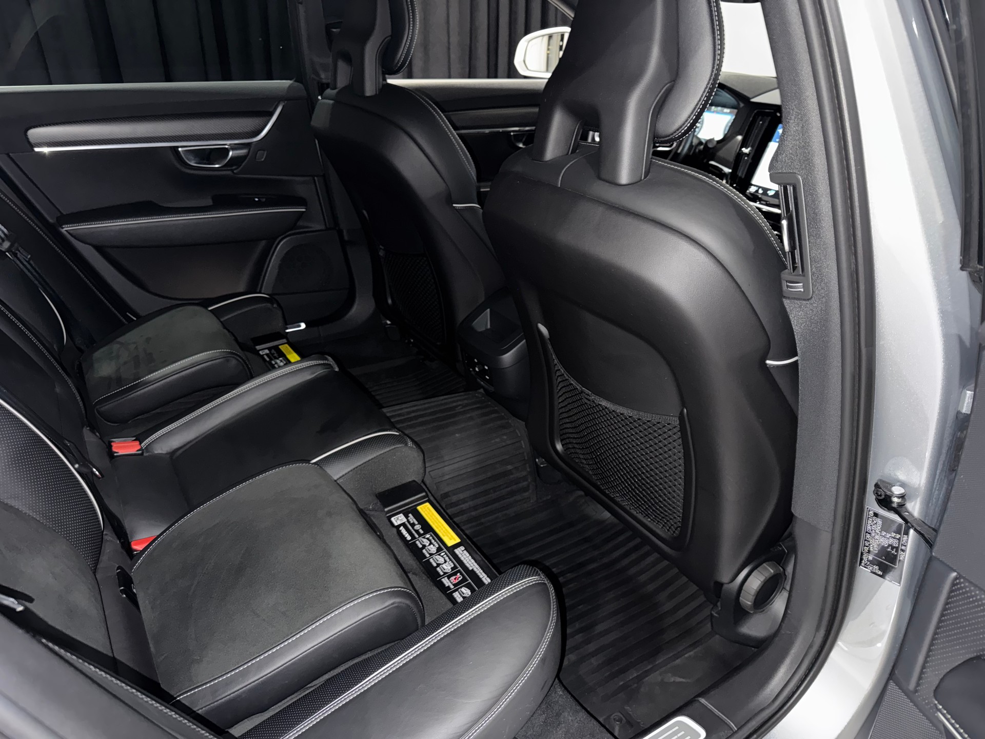VOLVO S90 T6 AWD R-Design Geartronic I CH I 1.Hand I-image-15