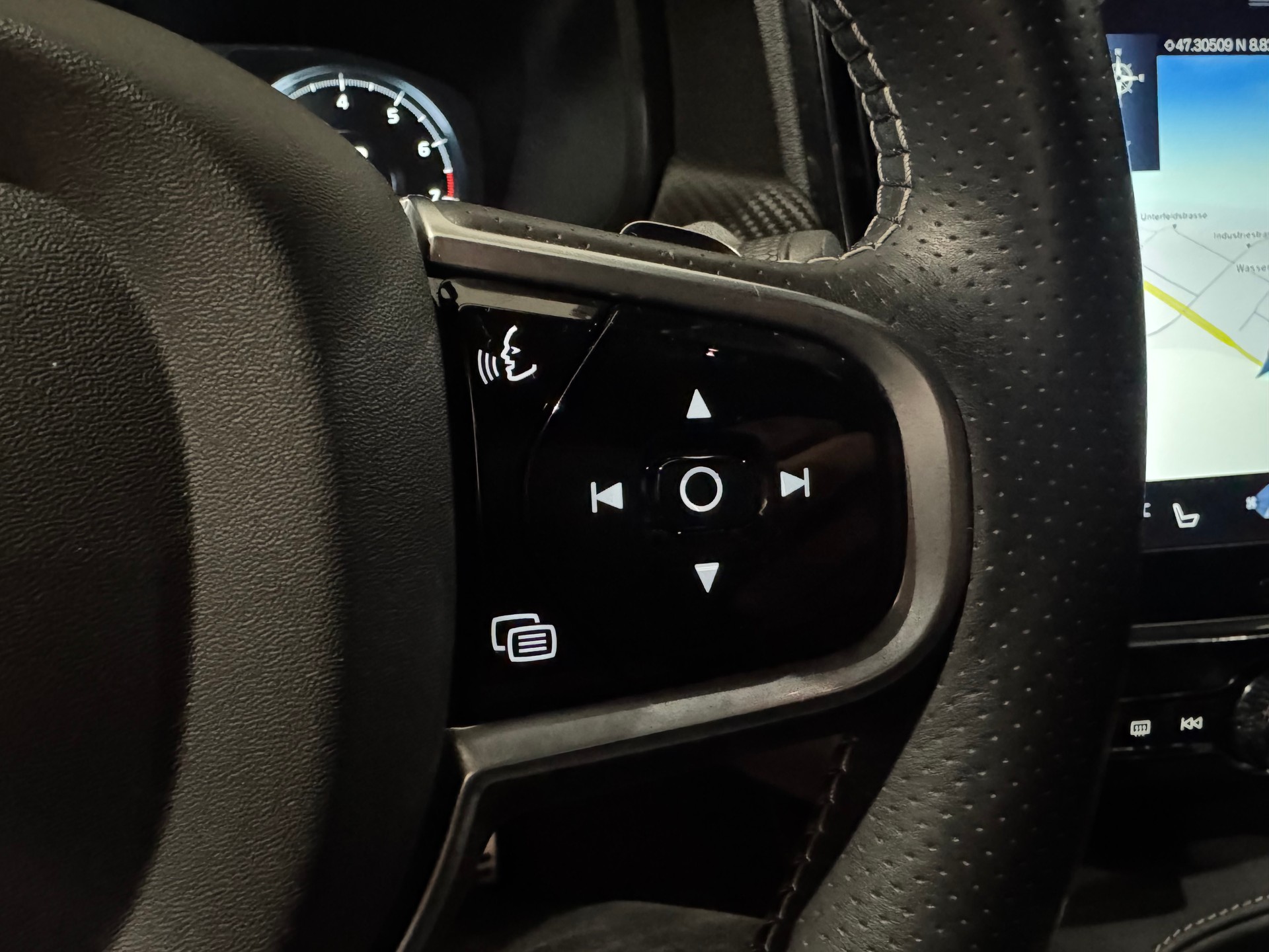 VOLVO S90 T6 AWD R-Design Geartronic I CH I 1.Hand I-image-27