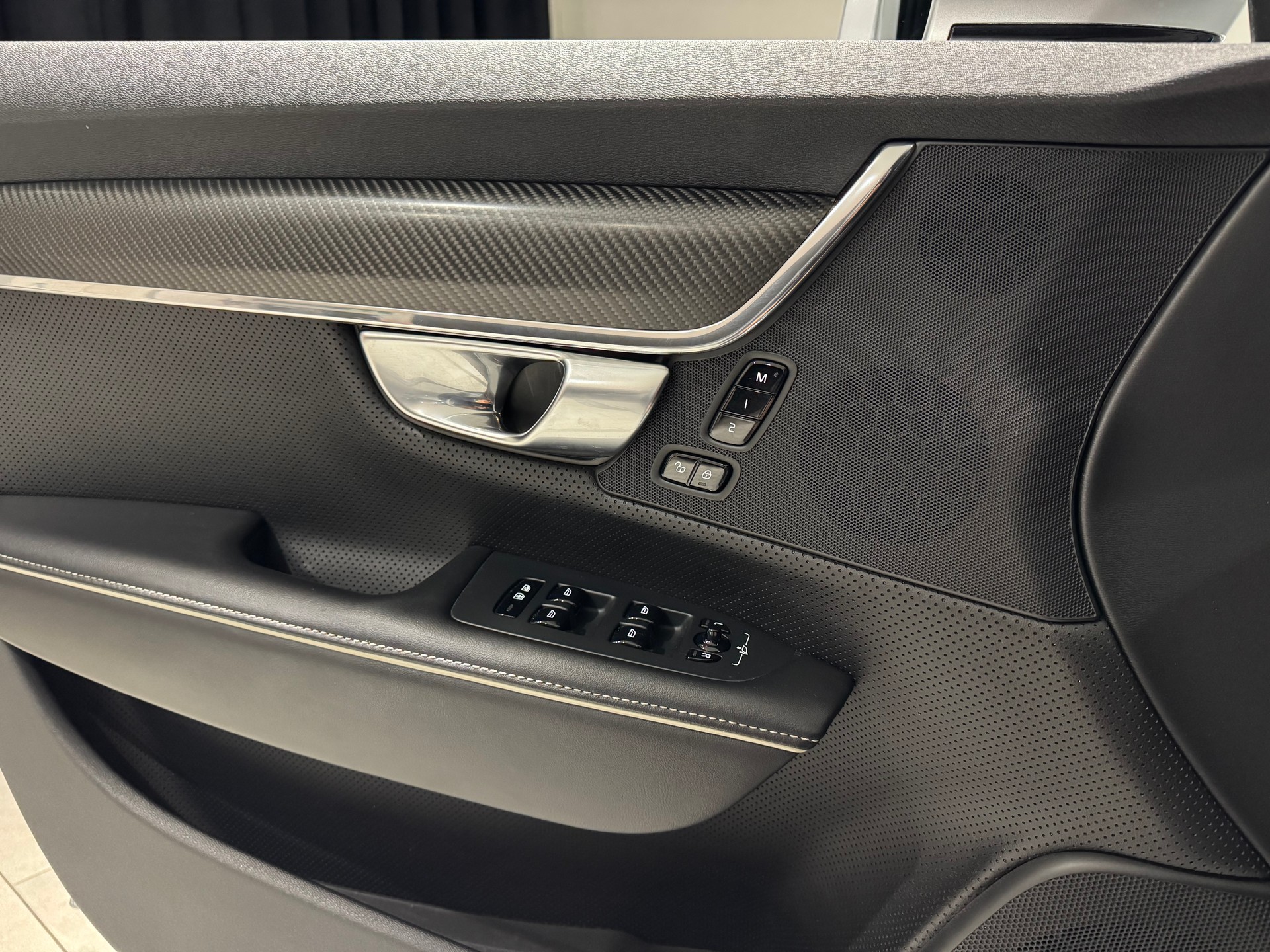VOLVO S90 T6 AWD R-Design Geartronic I CH I 1.Hand I-image-25